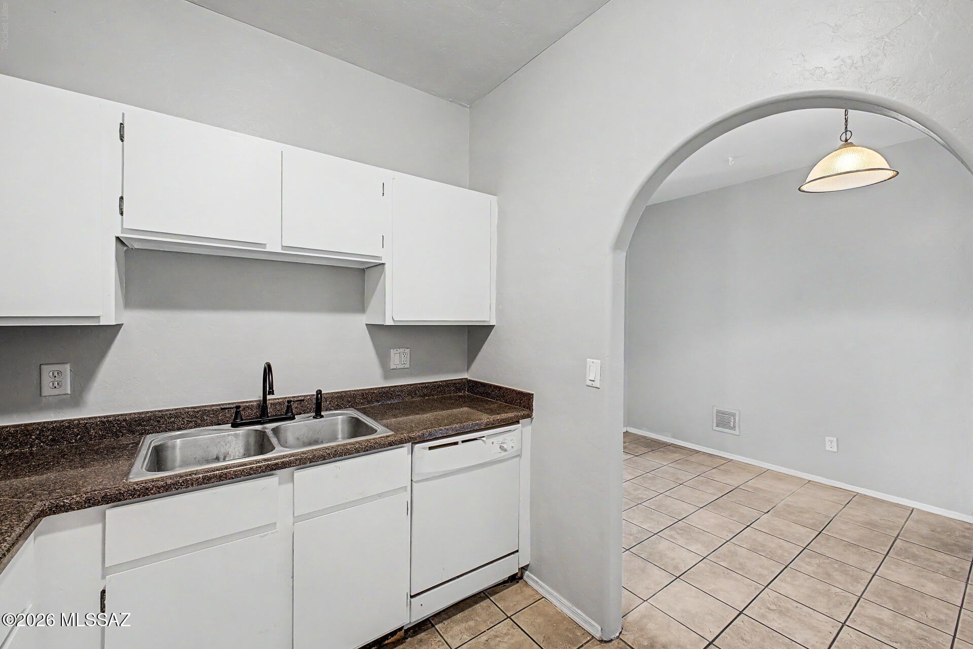 Amherst South (1-107) - Residential Lease