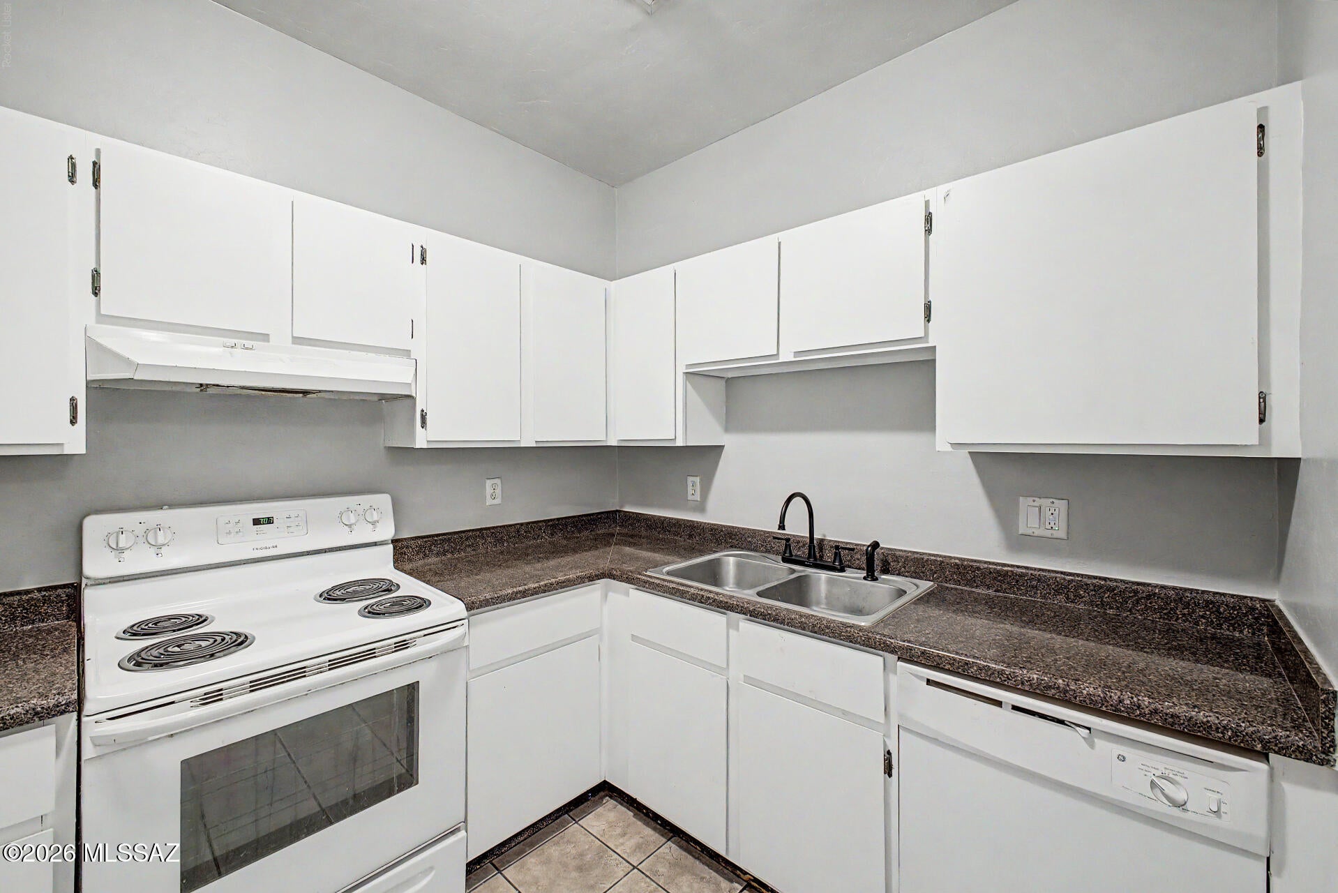 Amherst South (1-107) - Residential Lease