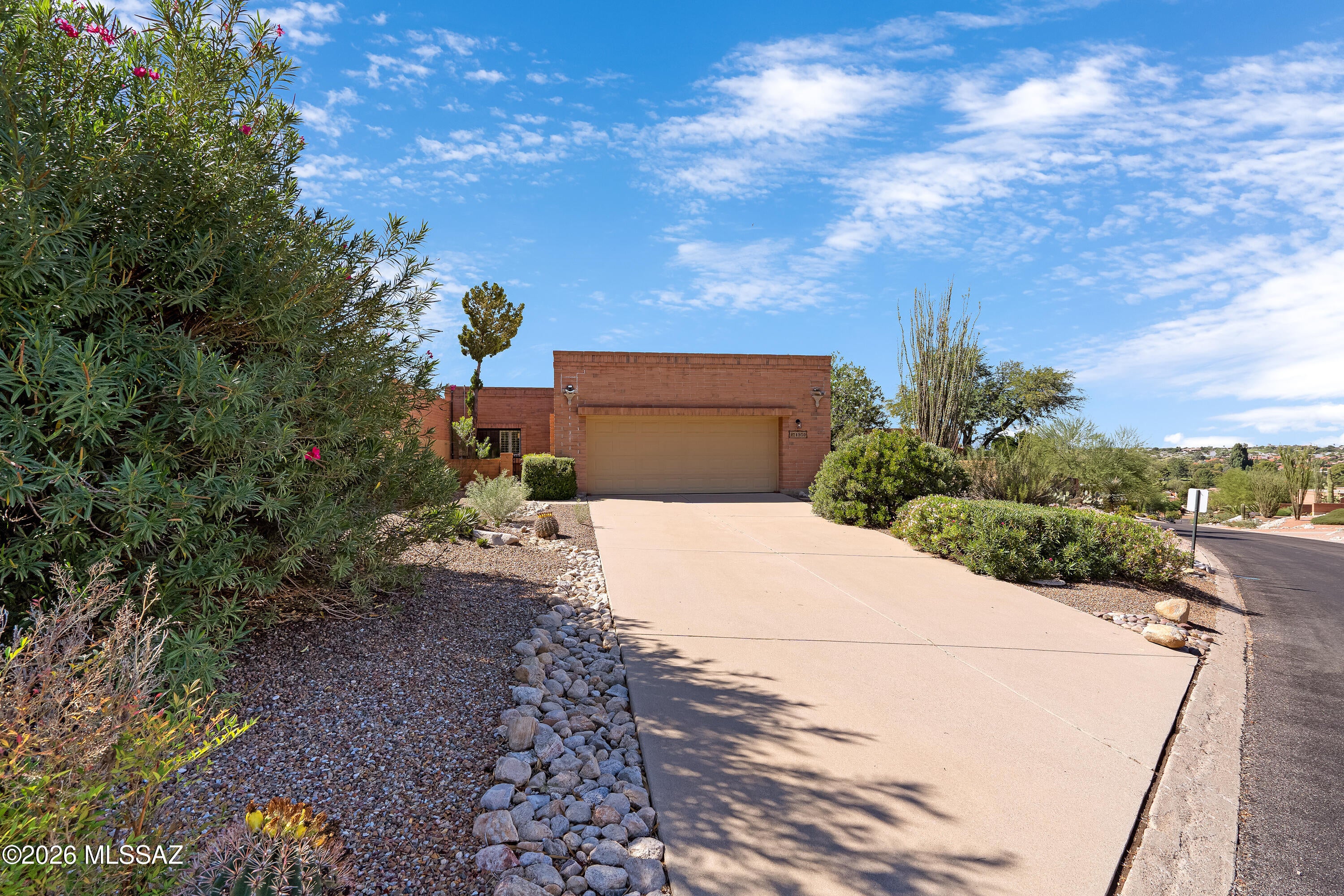 La Cholla Hills(1-313) - Residential