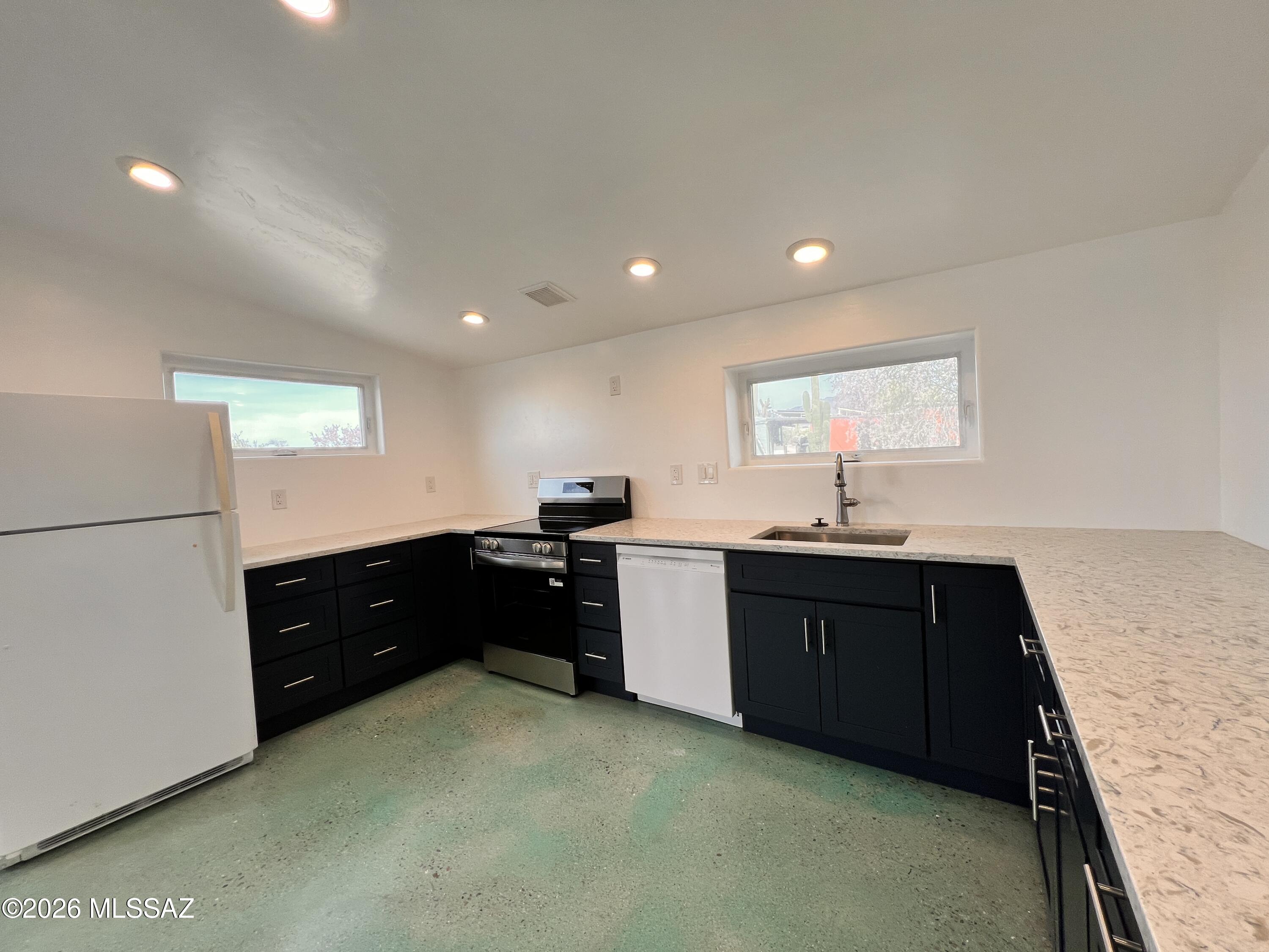 Unsubdivided - Residential Lease