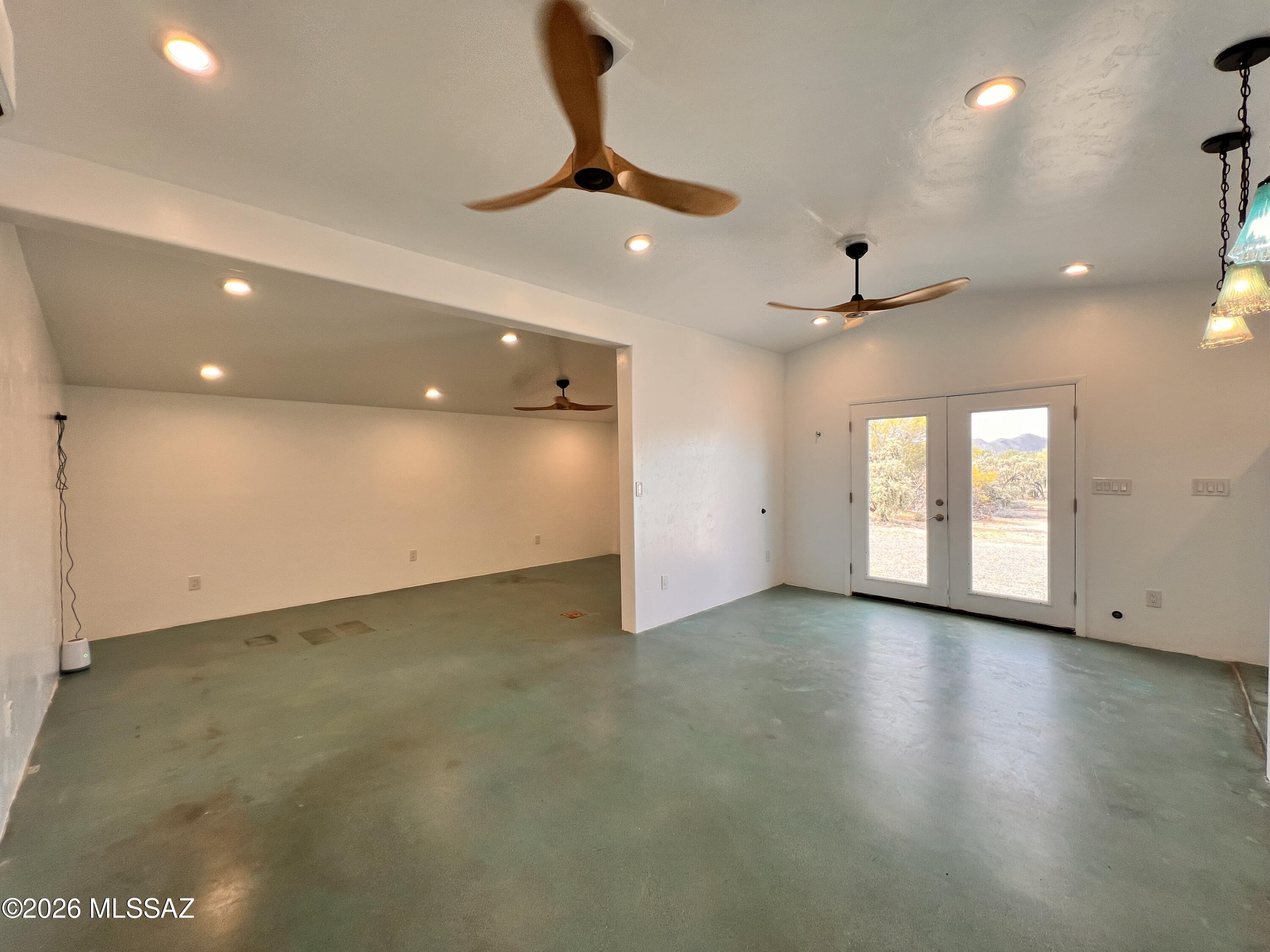 Unsubdivided - Residential Lease