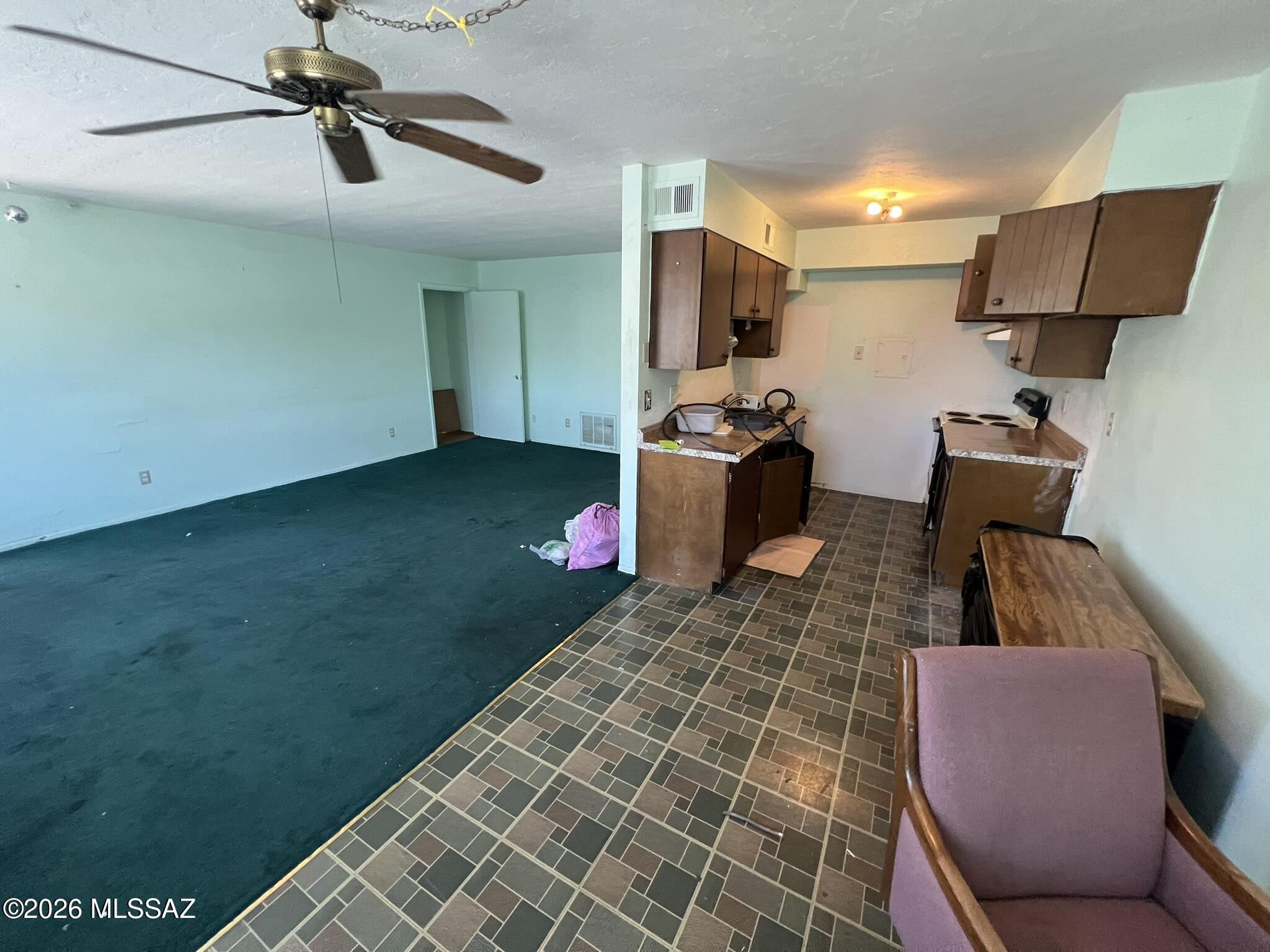 Villa Del Vista Condominium - Residential