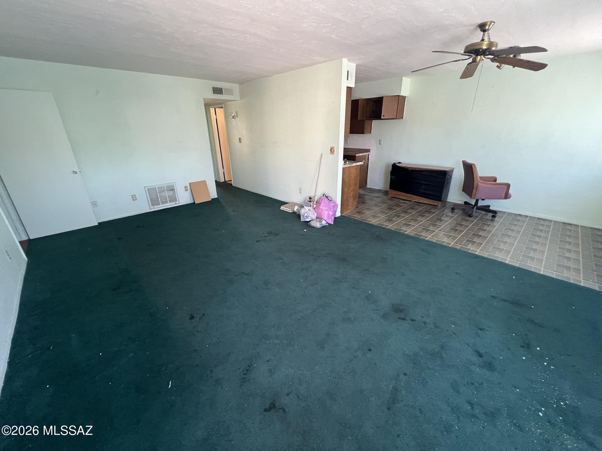 Villa Del Vista Condominium - Residential