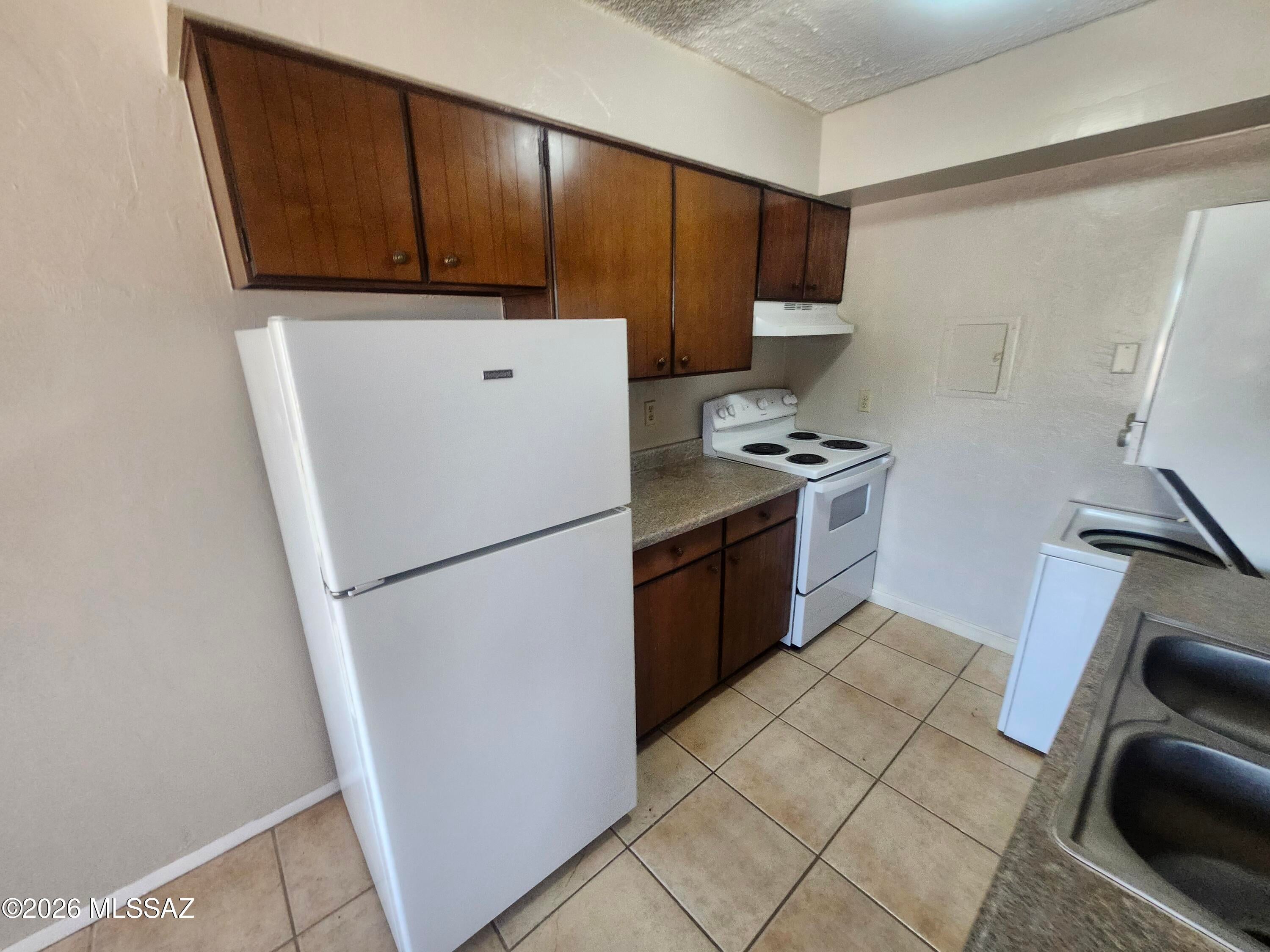 Villa Del Vista Condominium - Residential Lease