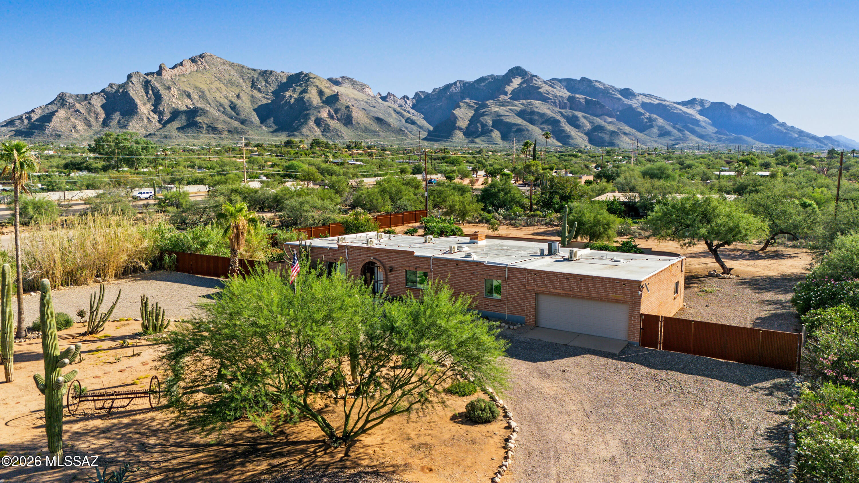 Casas Adobes Est 3b Resub - Residential