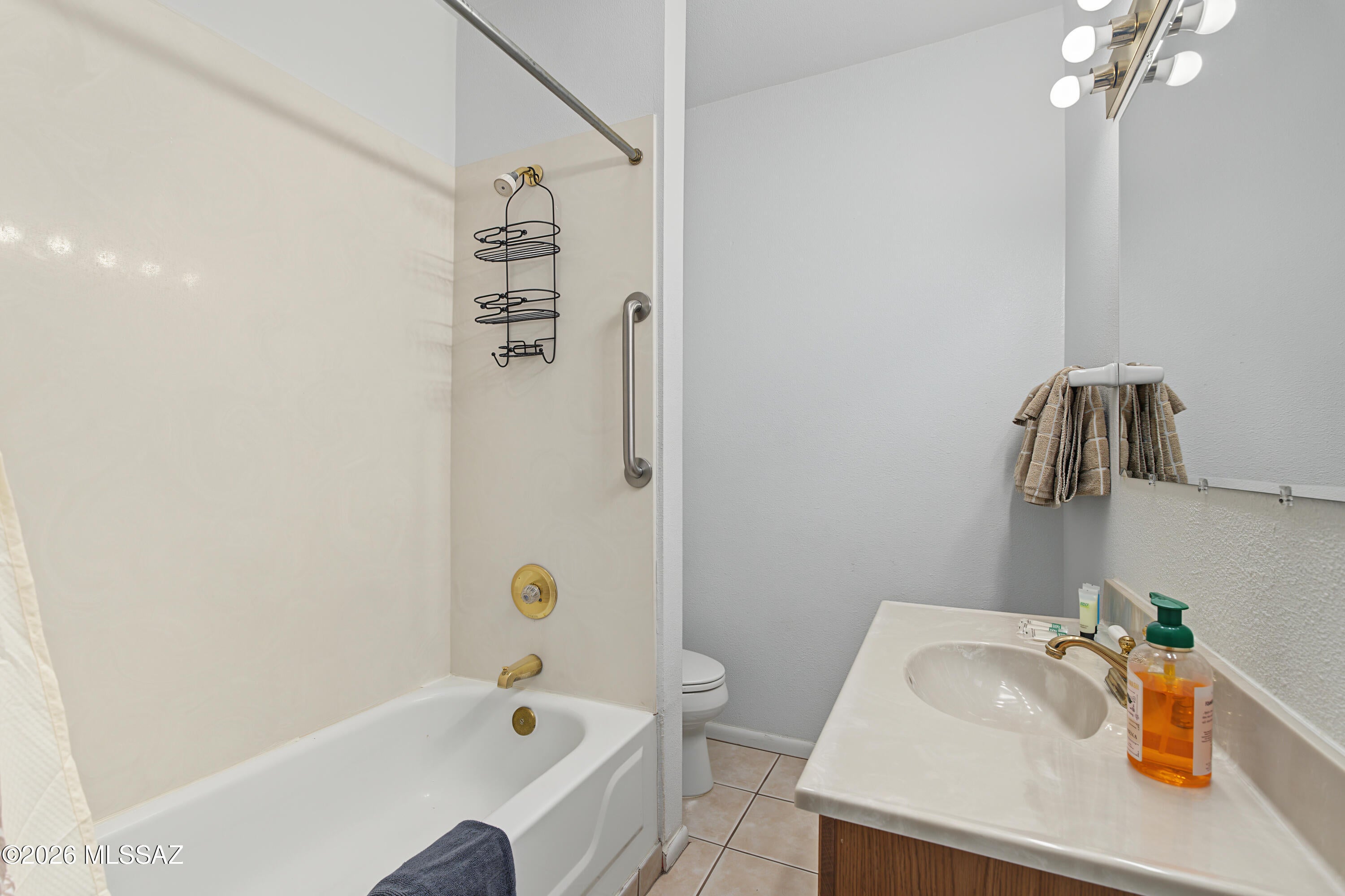 Casas Adobes Est 3b Resub - Residential