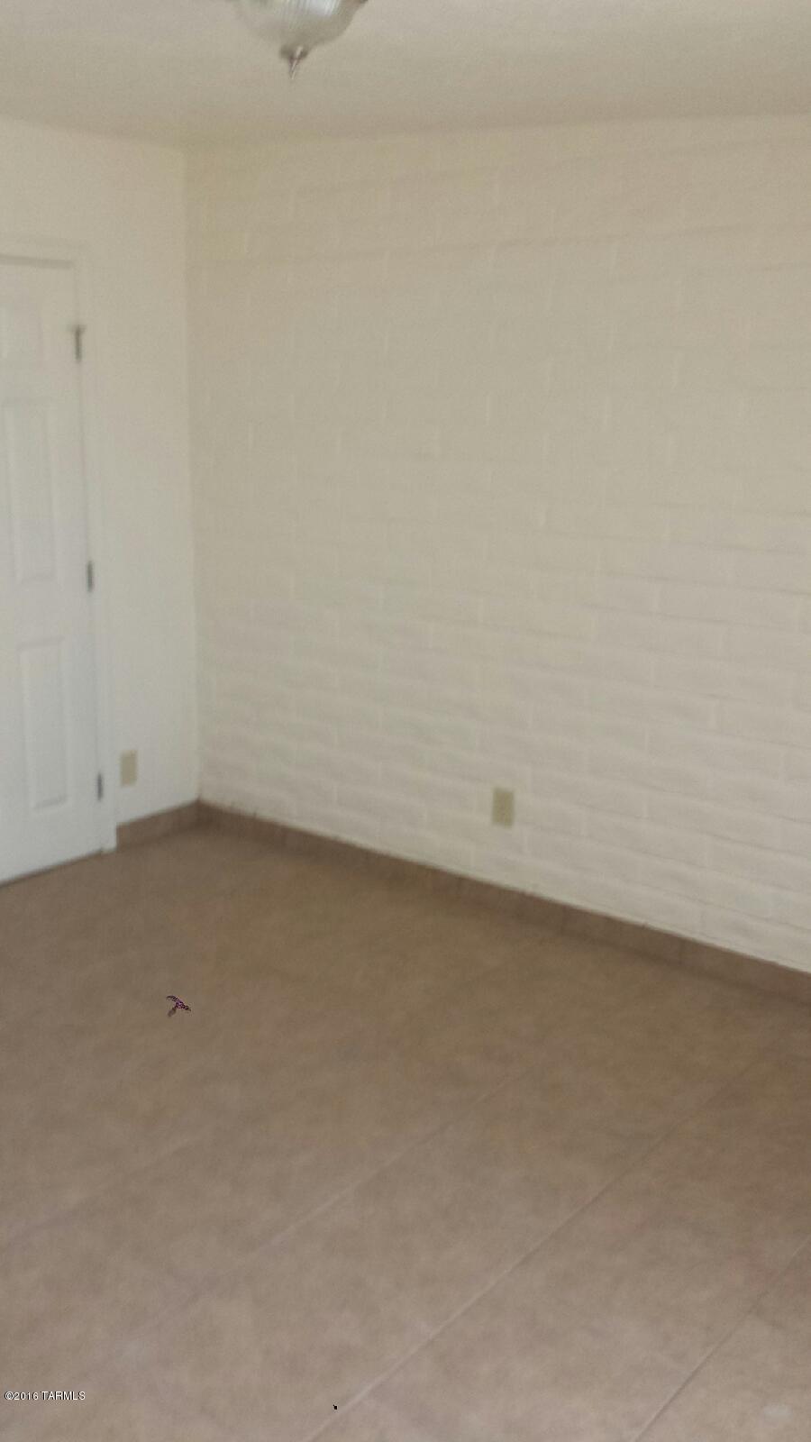 Warwick Village Addition (1-67) - Residential Lease