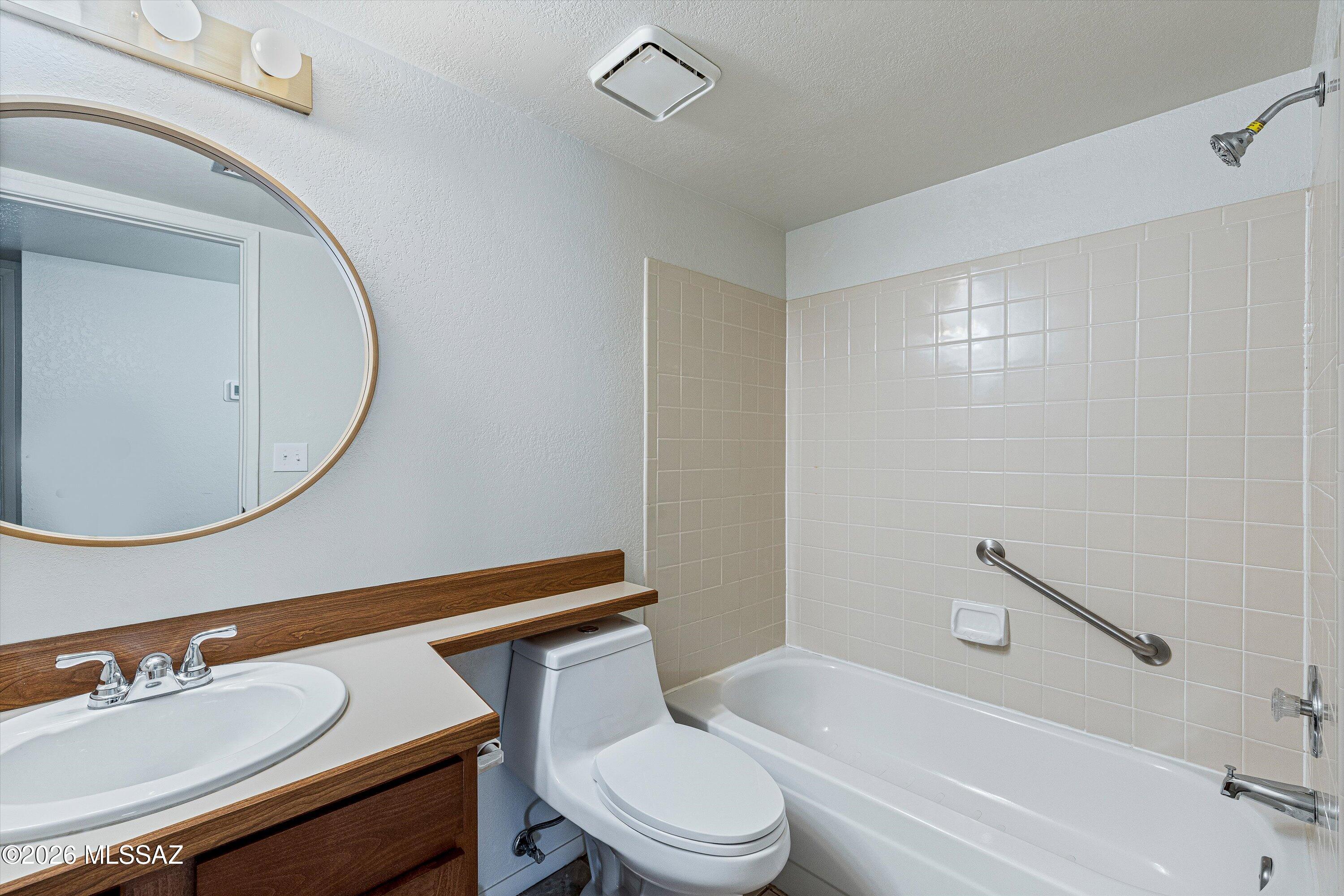 Summertree Condominiums (1-224) - Residential