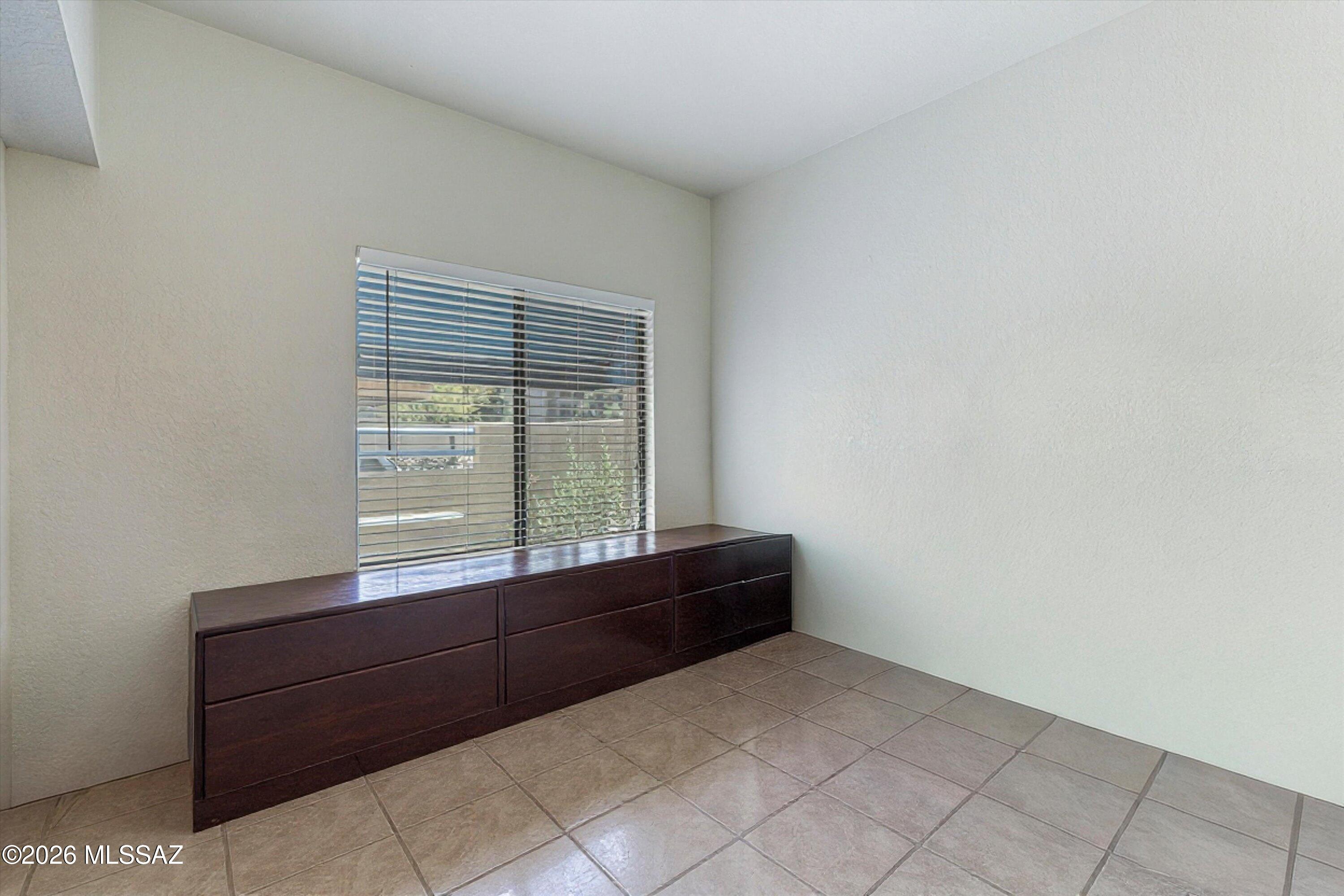 Summertree Condominiums (1-224) - Residential