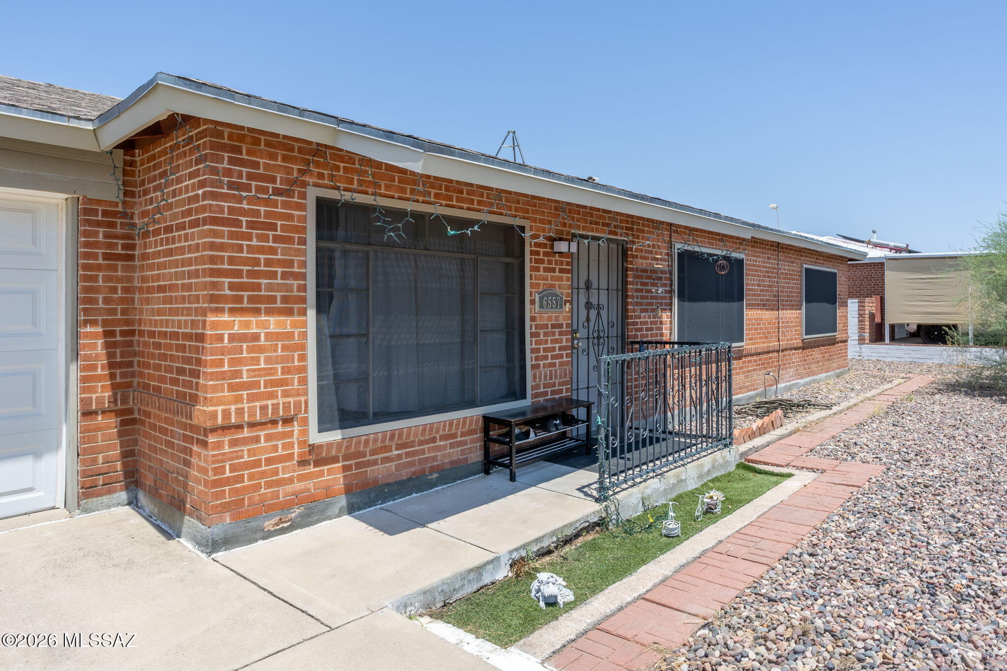 Manana Vista - Residential