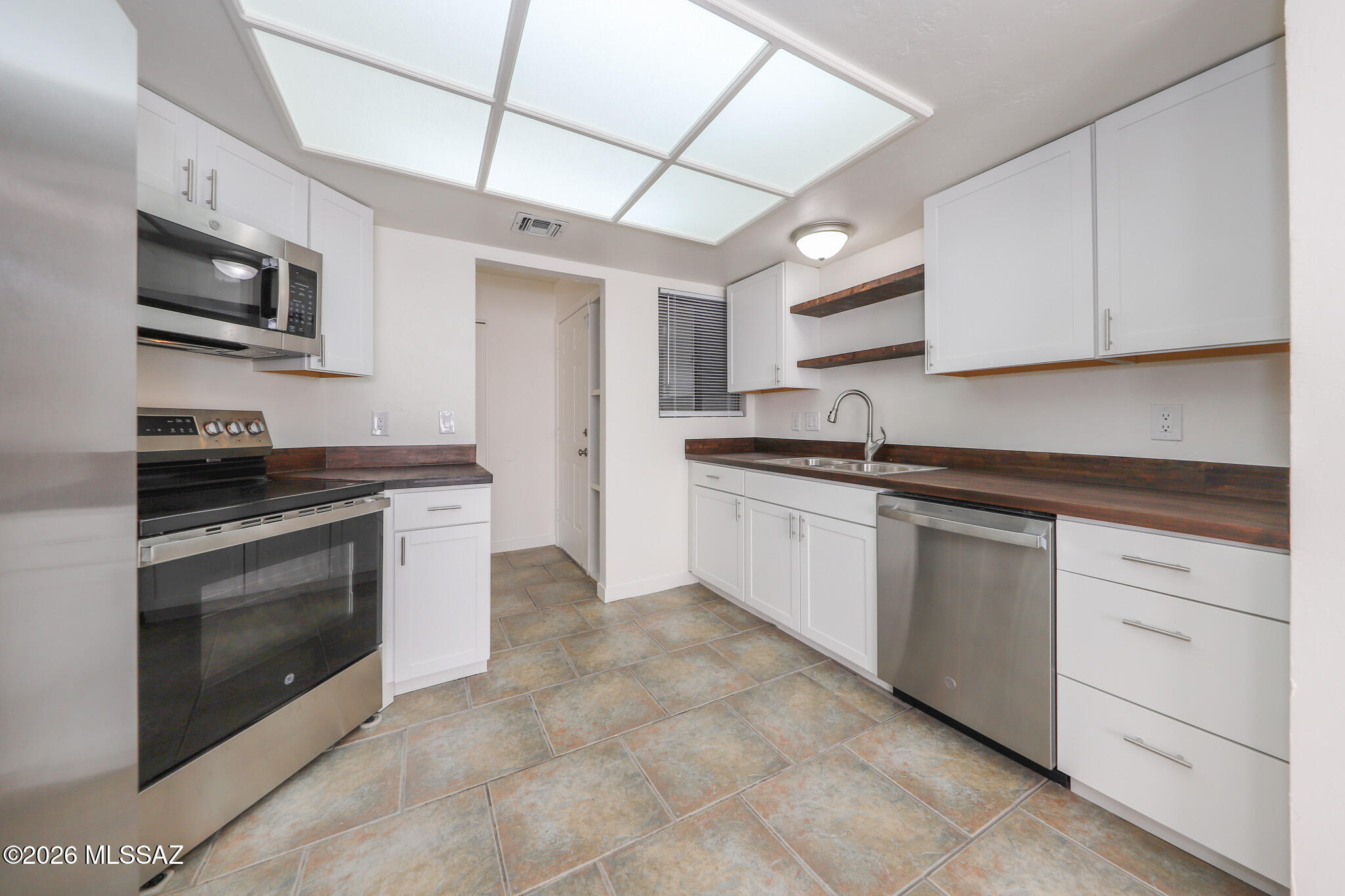 Eastpointe Estates (1-98) - Residential Lease