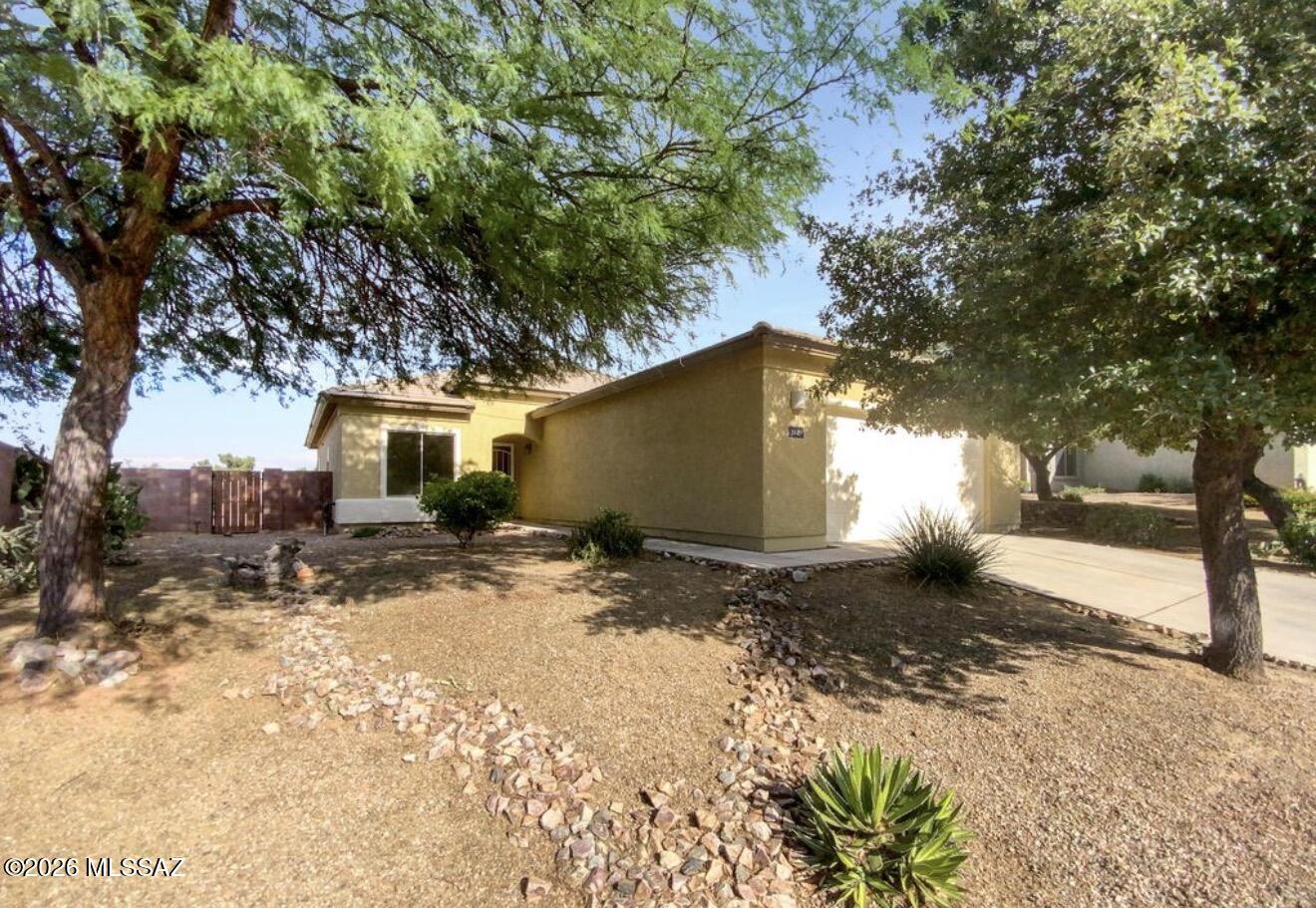Welcome home to this charming property featuring 3 bedrooms plus a flexible bonus room that can be used as a 4th bedroom, office, or playroom. The generously sized great room creates an inviting space for everyday living and entertaining. Relax after a long day in the garden tub in the primary bath, then step outside to take in stunning sunset views from the backyard. A wonderful opportunity to add your personal style and make this home truly yours.