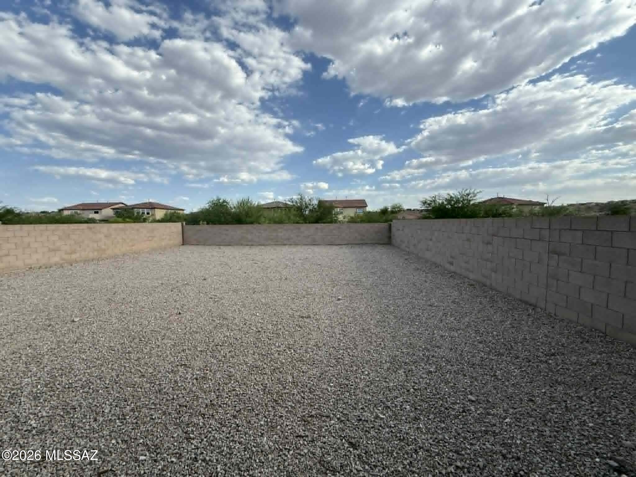 Rancho Del Lago (B37-38) - Residential Lease