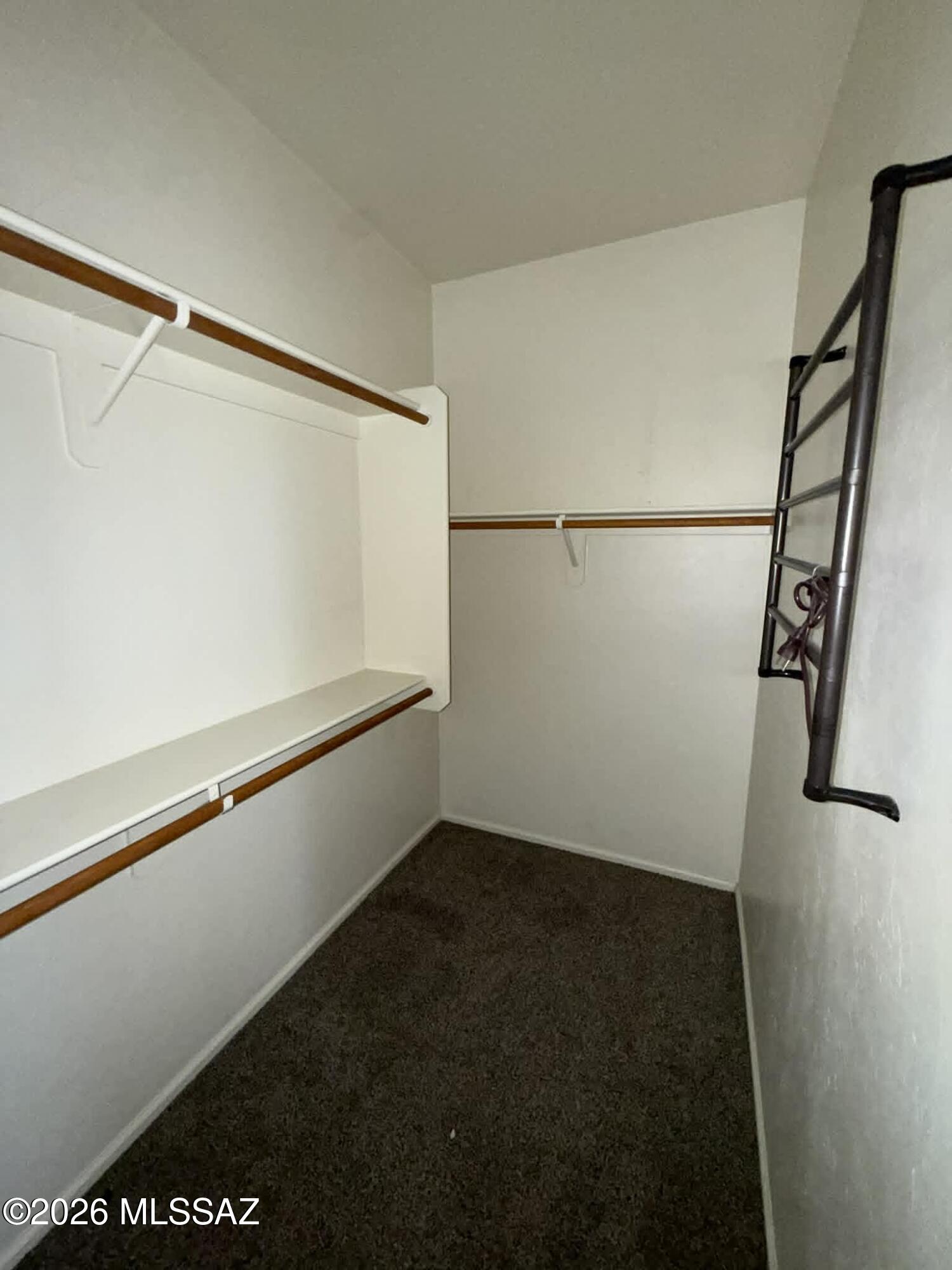 Rancho Del Lago (B37-38) - Residential Lease