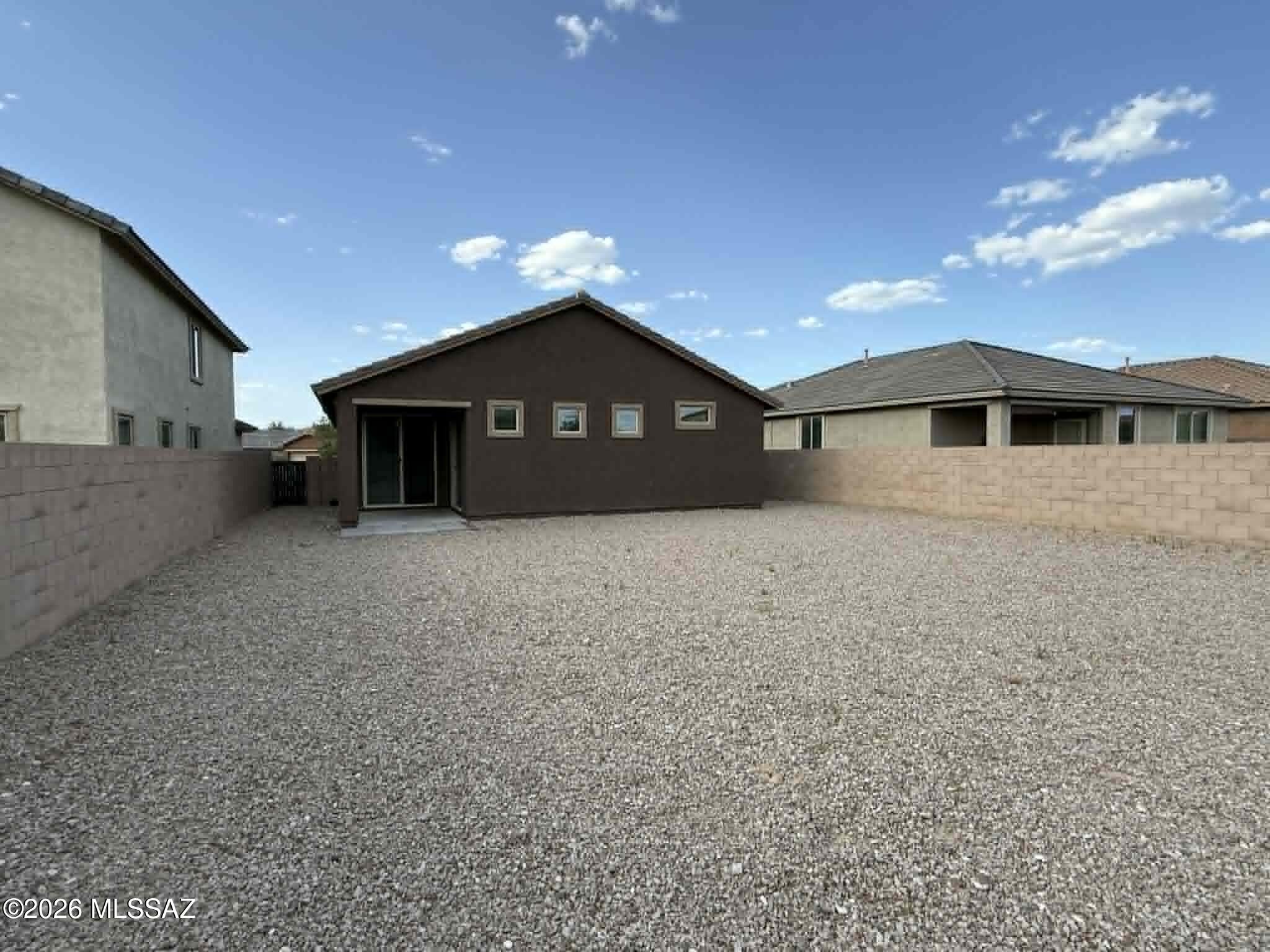 Rancho Del Lago (B37-38) - Residential Lease