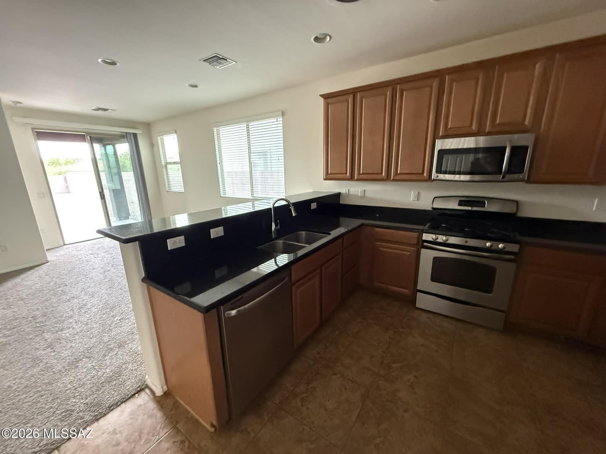 Rancho Del Lago (B37-38) - Residential Lease
