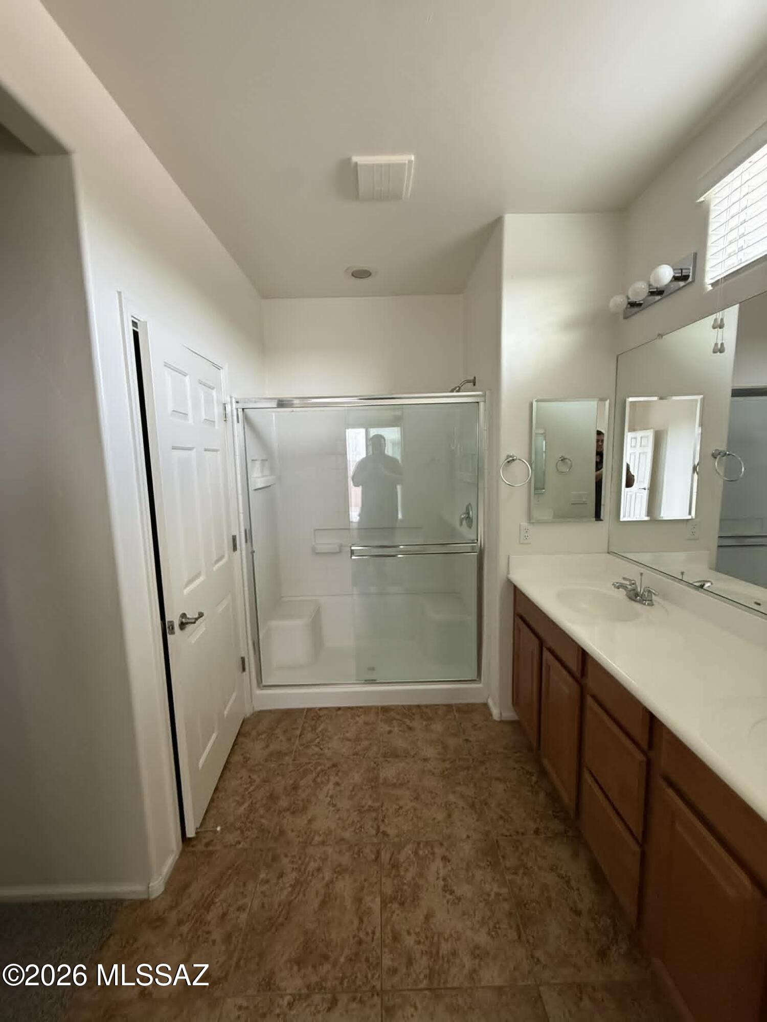 Rancho Del Lago (B37-38) - Residential Lease