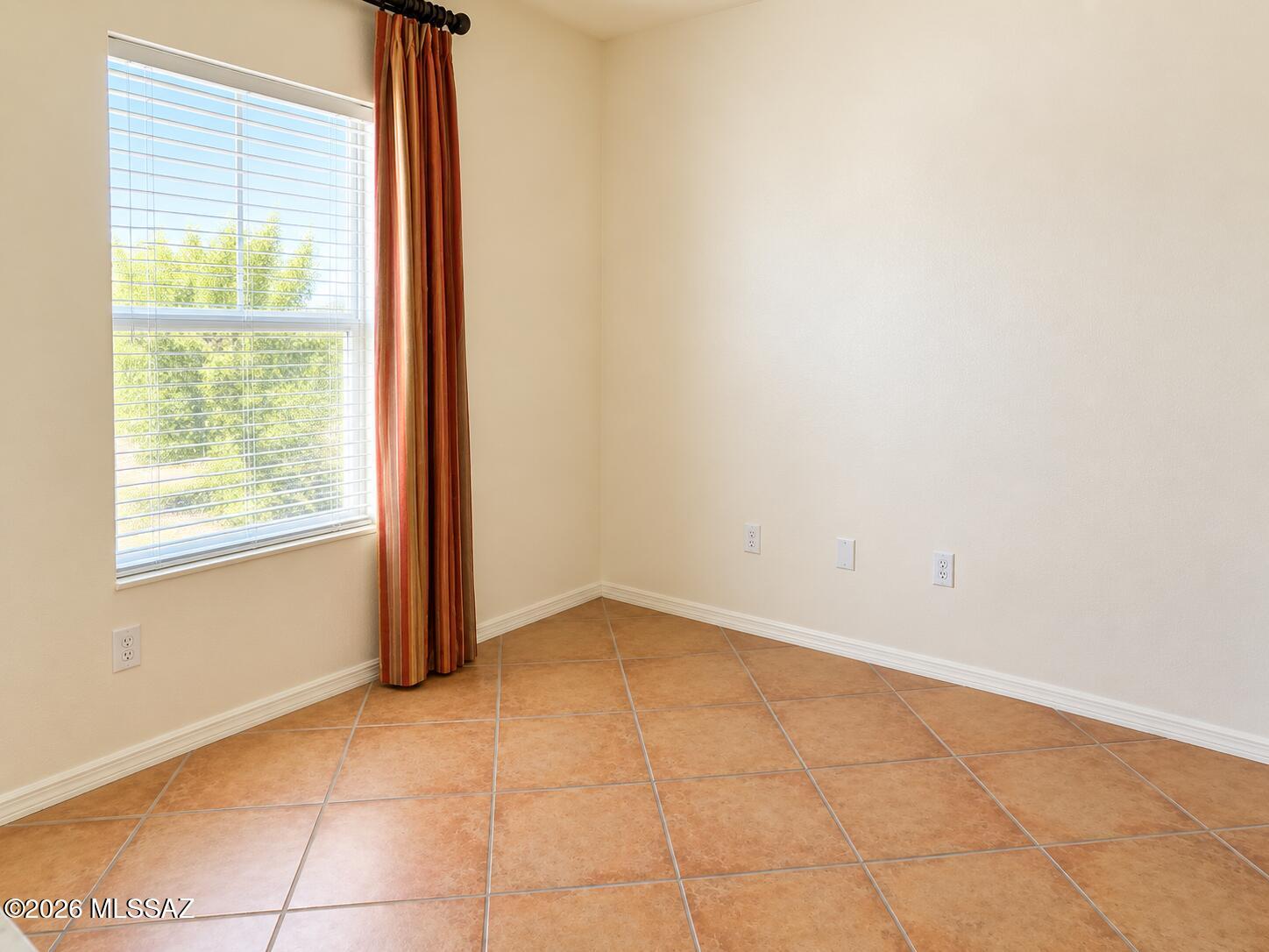 Catalina Vistas - Residential Lease