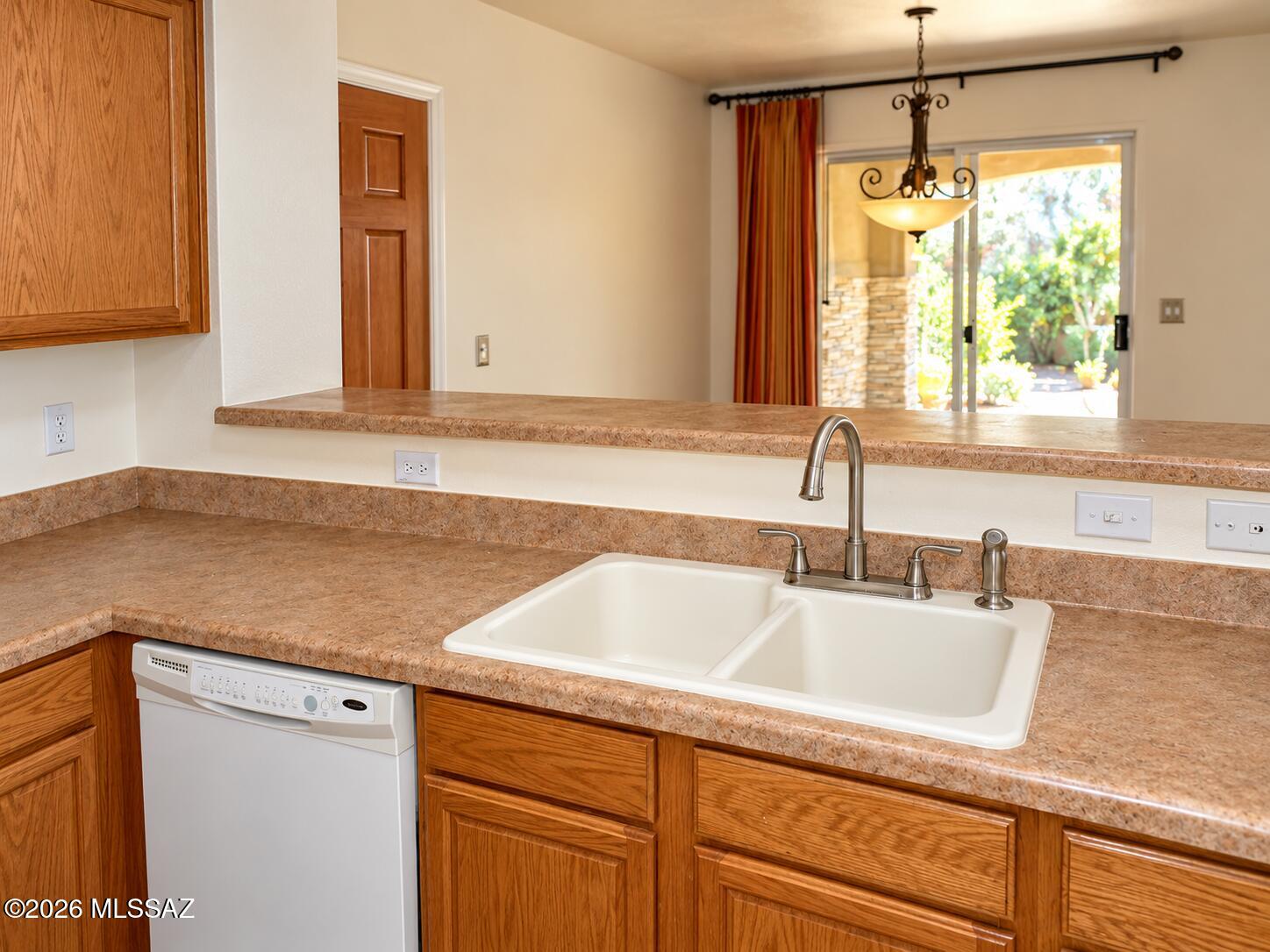 Catalina Vistas - Residential Lease