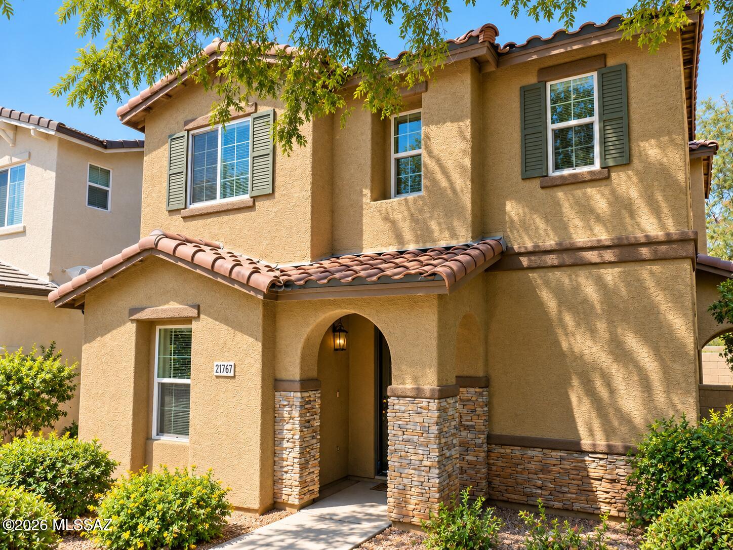 Catalina Vistas - Residential Lease
