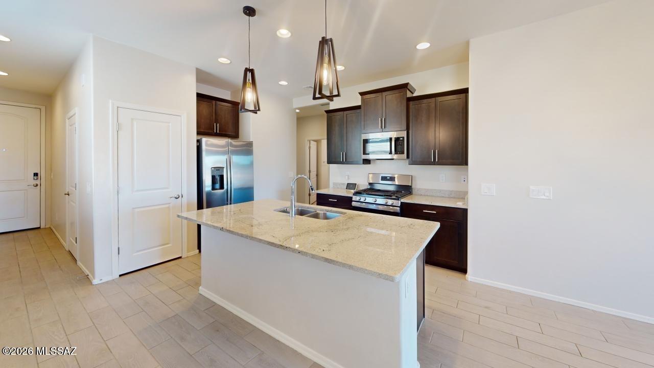 Gladden Farms BLK 10 (1-84) - Residential Lease
