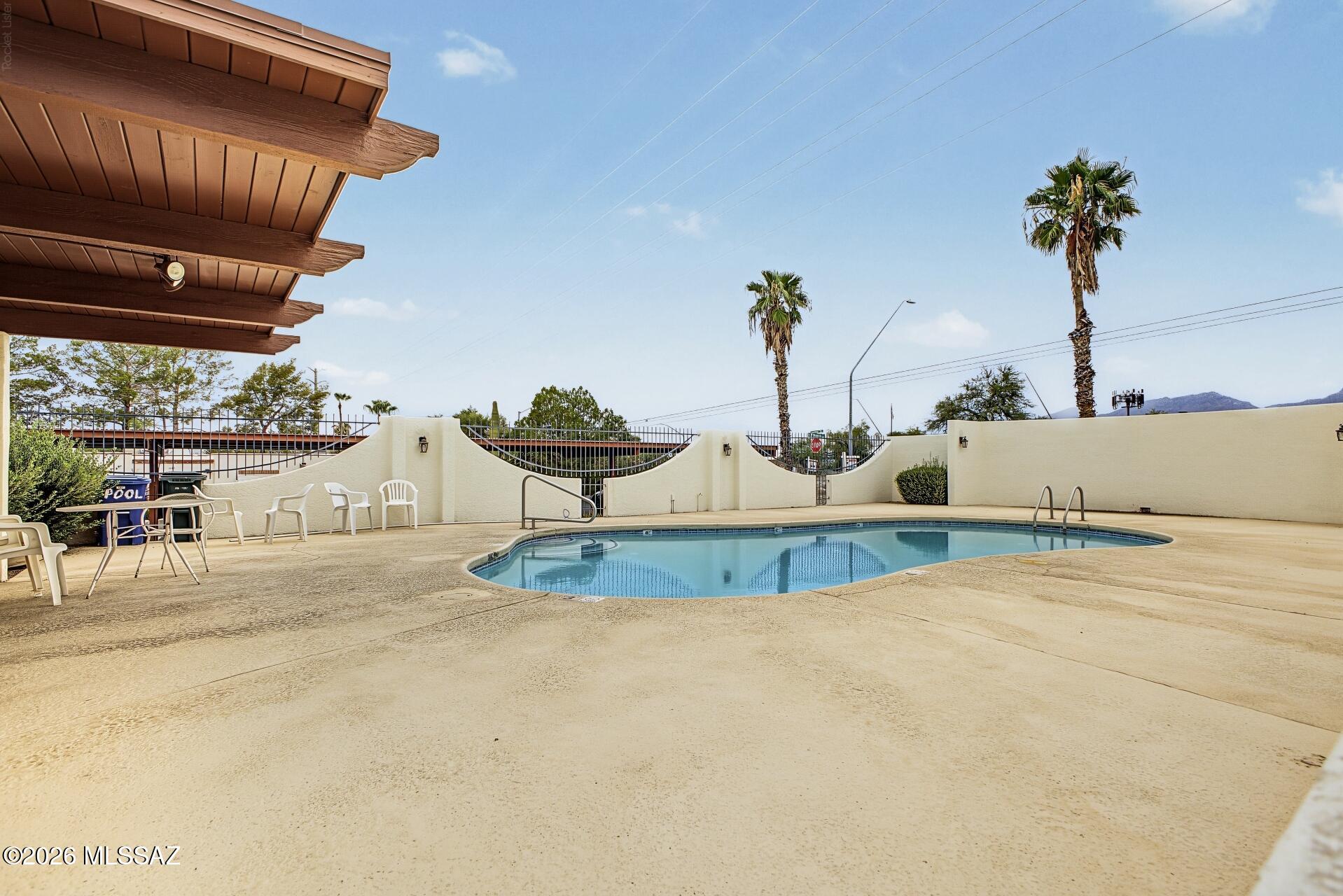 Las Solanas Blk 1 (1-49) - Residential