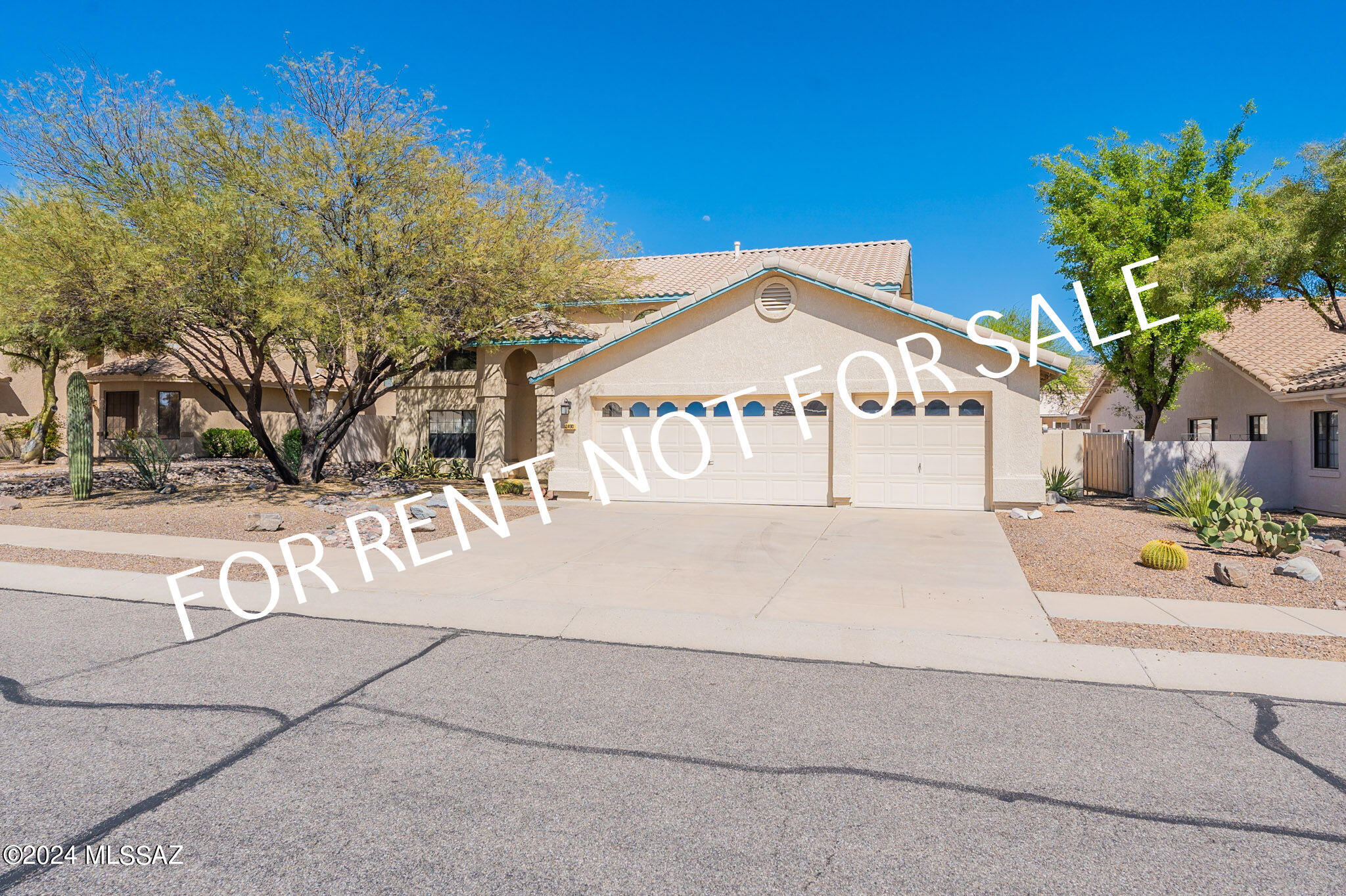 AVAILABLE 06/22/2026 Built 1992 4 BED 2.5 BATH 3 CAR GARAGE 3209 sq.ft located in the highly desirable Rancho Vistoso Neighborhood in Oro Valley. As you enter the property, you will immediately notice high ceilings and an inviting atmosphere. Property features inviting entryway that leads to an elegant formal living and dining room. Open and airy floor plan. Elegant double doors lead to a convenient downstairs office/den. Cozy family room with gas or wood burning fireplace. Light and bright kitchen, breakfast bar, tiled island and counter tops, recess light under cabinets, walk-in pantry. Appliances included: refrigerator, electric stove/oven, dishwasher, built-in-microwave, washer / dryer AS IS [owner will not repair or replace].  Grand wooden staircase leading to a spacious loft, three guest bedrooms and guest bathroom with double sink vanity. Balcony off of upstairs guest bedroom runs the length of the home. Spacious master bedroom with huge decorative window, double sink vanity, garden tub and new remodeled walk-in shower, walk in closet. Landscaped backyard features stunning mountain views, sparkling swimming pool with diving board, gas fire pit. Weekly Pool Service Included.  Pets are subject to approval- Only 1 cat or 1 small dog.

**Please visit our website for SECURITY DEPOSIT AMOUNT AND OTHER FEES.*