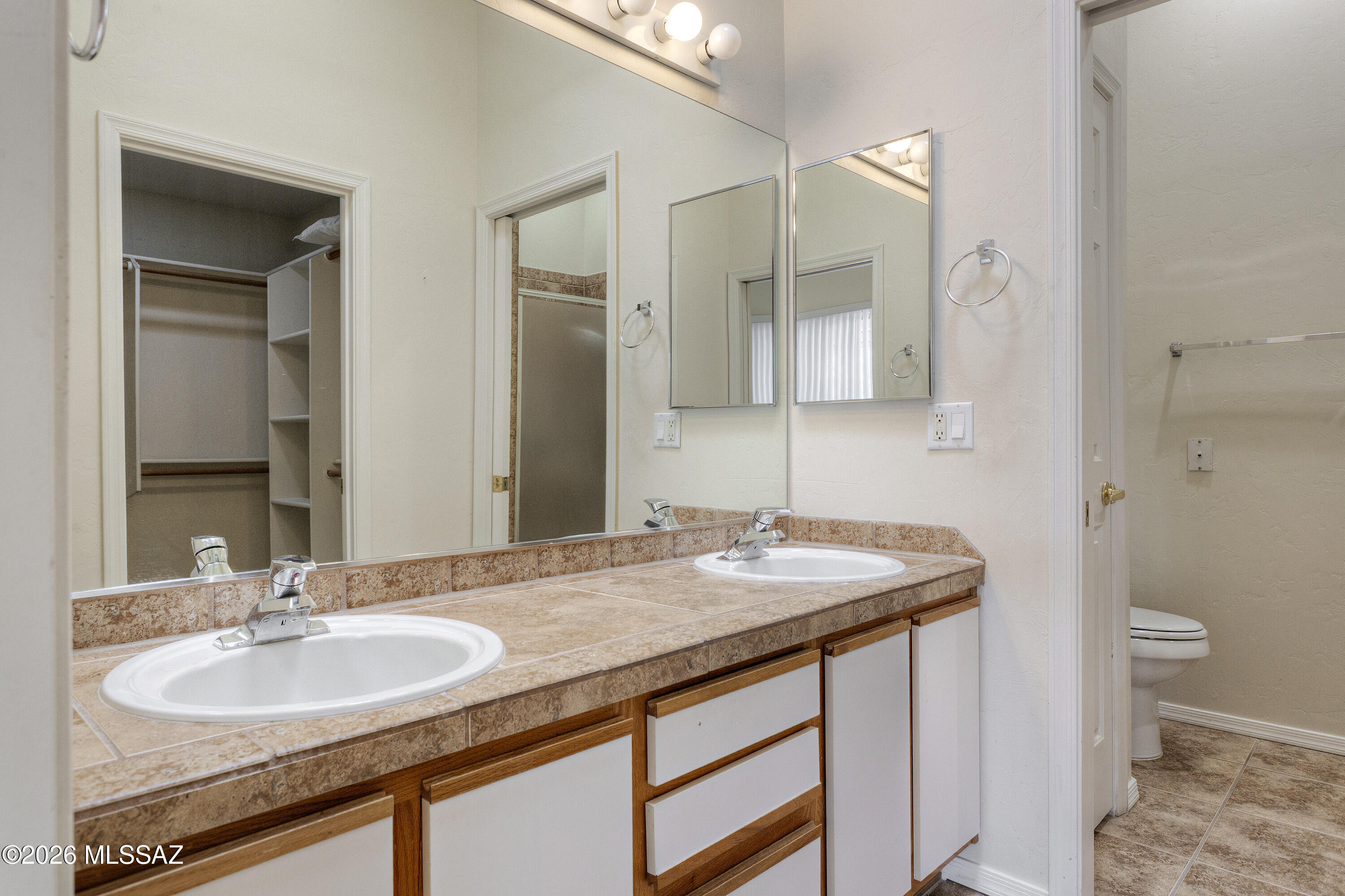 Valley Lane Townhomes (135-169) - Residential