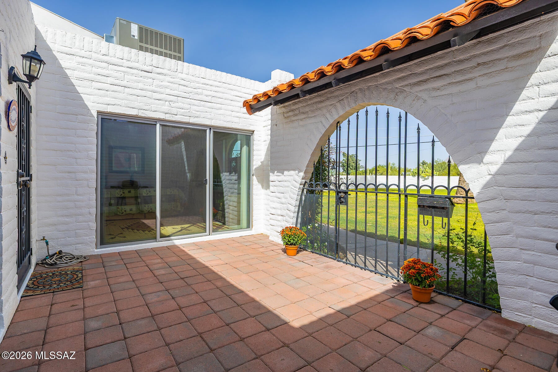 Las Lomitas (1) - Residential
