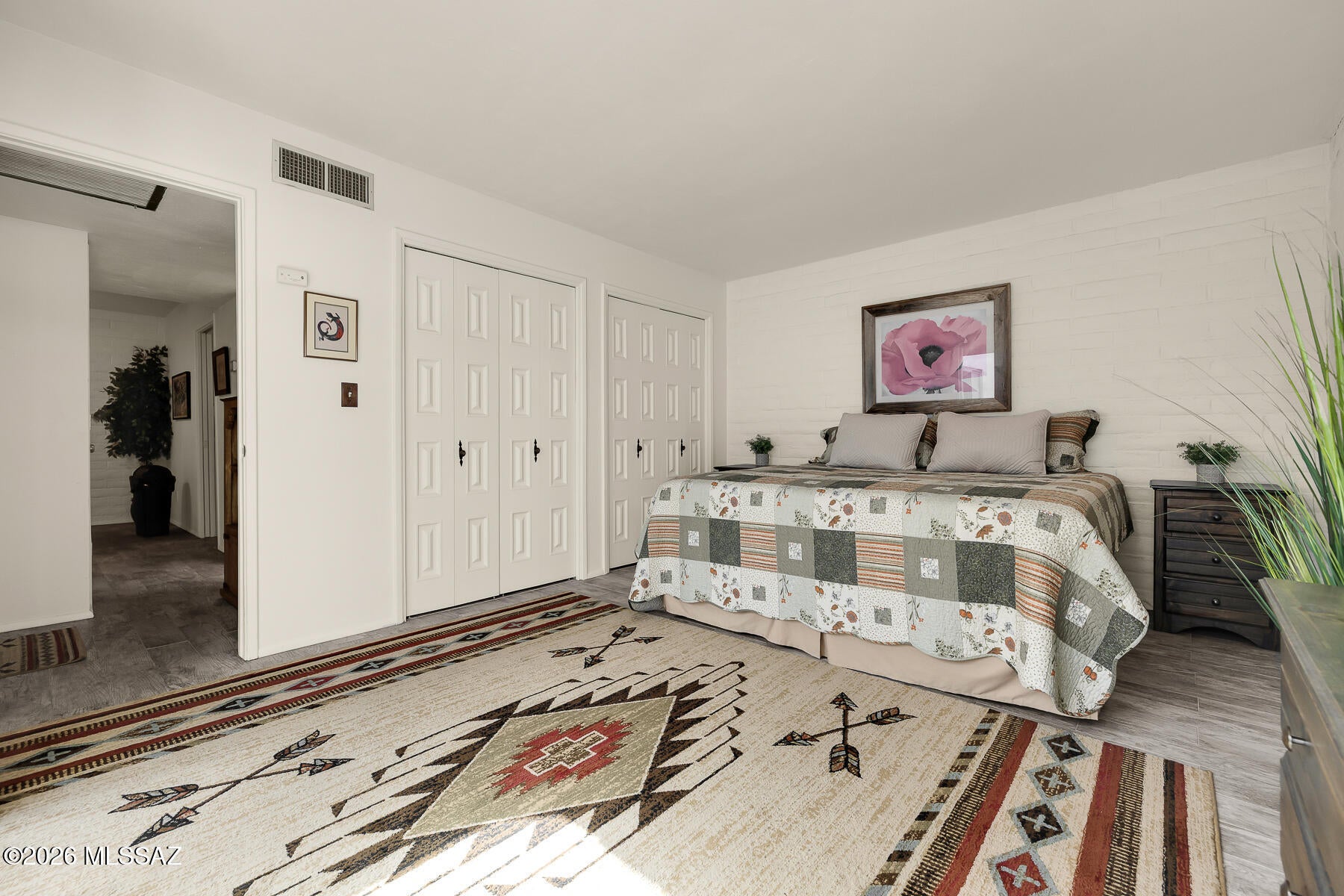 Las Lomitas (1) - Residential