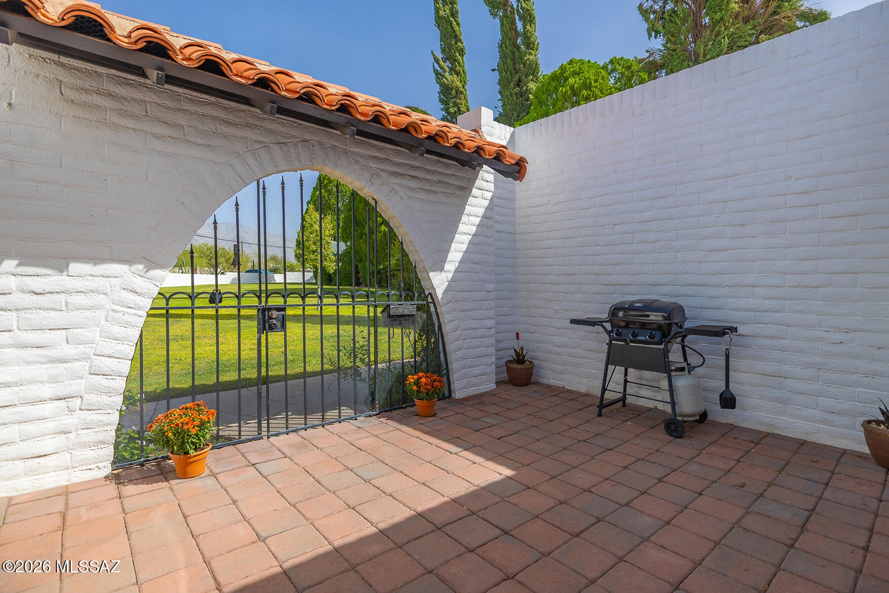 Las Lomitas (1) - Residential