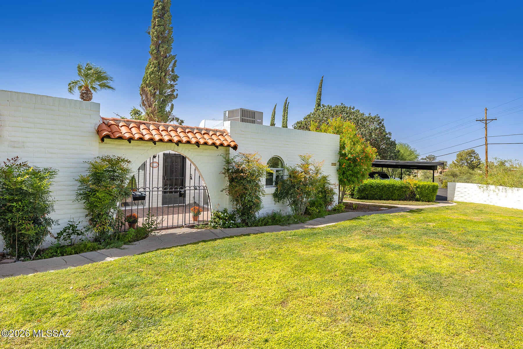 Las Lomitas (1) - Residential