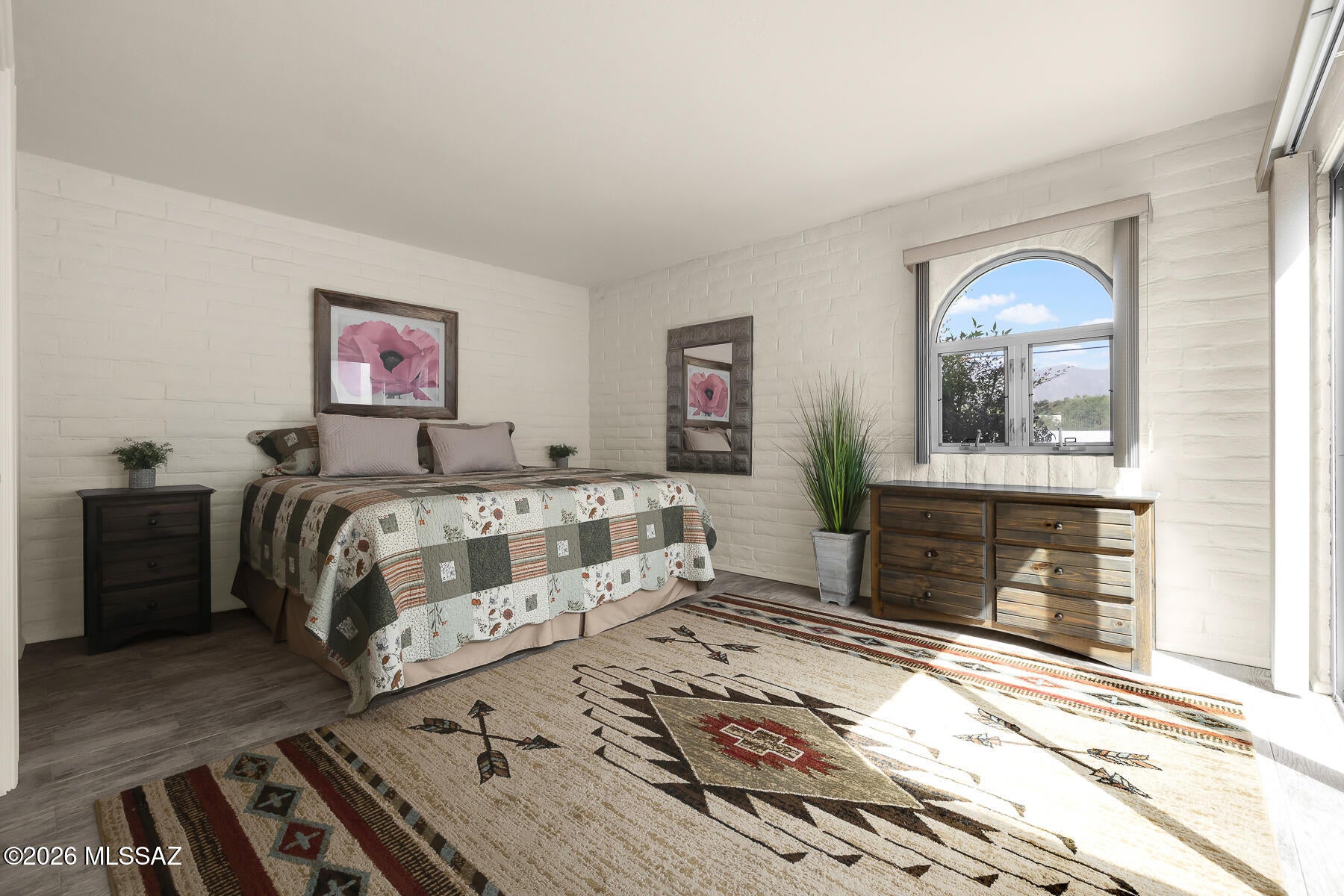 Las Lomitas (1) - Residential