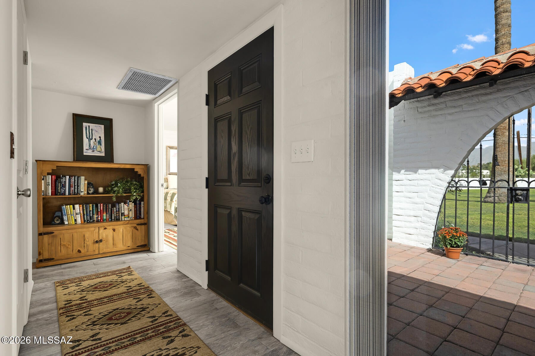 Las Lomitas (1) - Residential