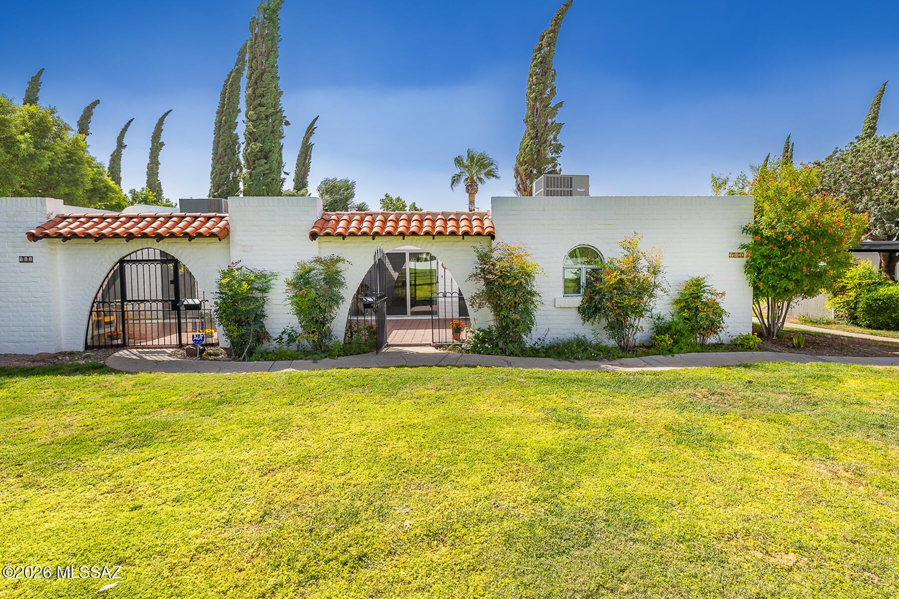 Las Lomitas (1) - Residential