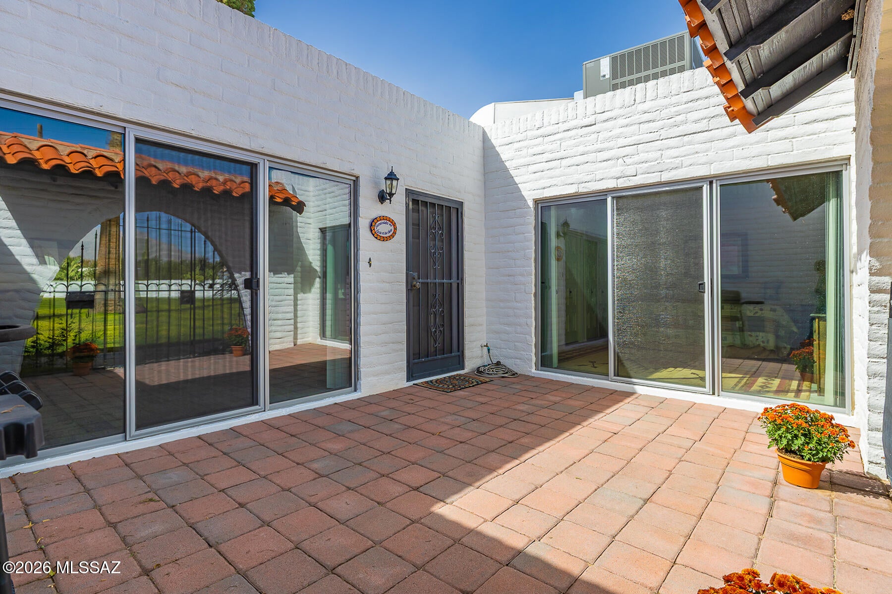 Las Lomitas (1) - Residential