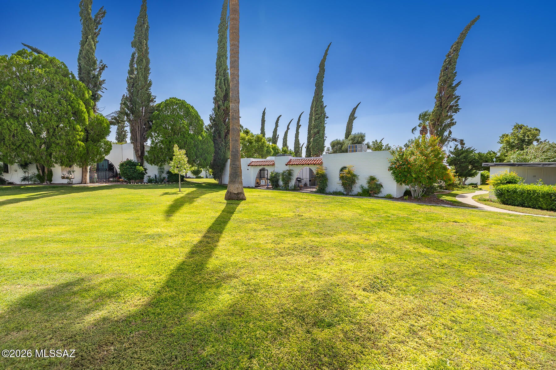 Las Lomitas (1) - Residential