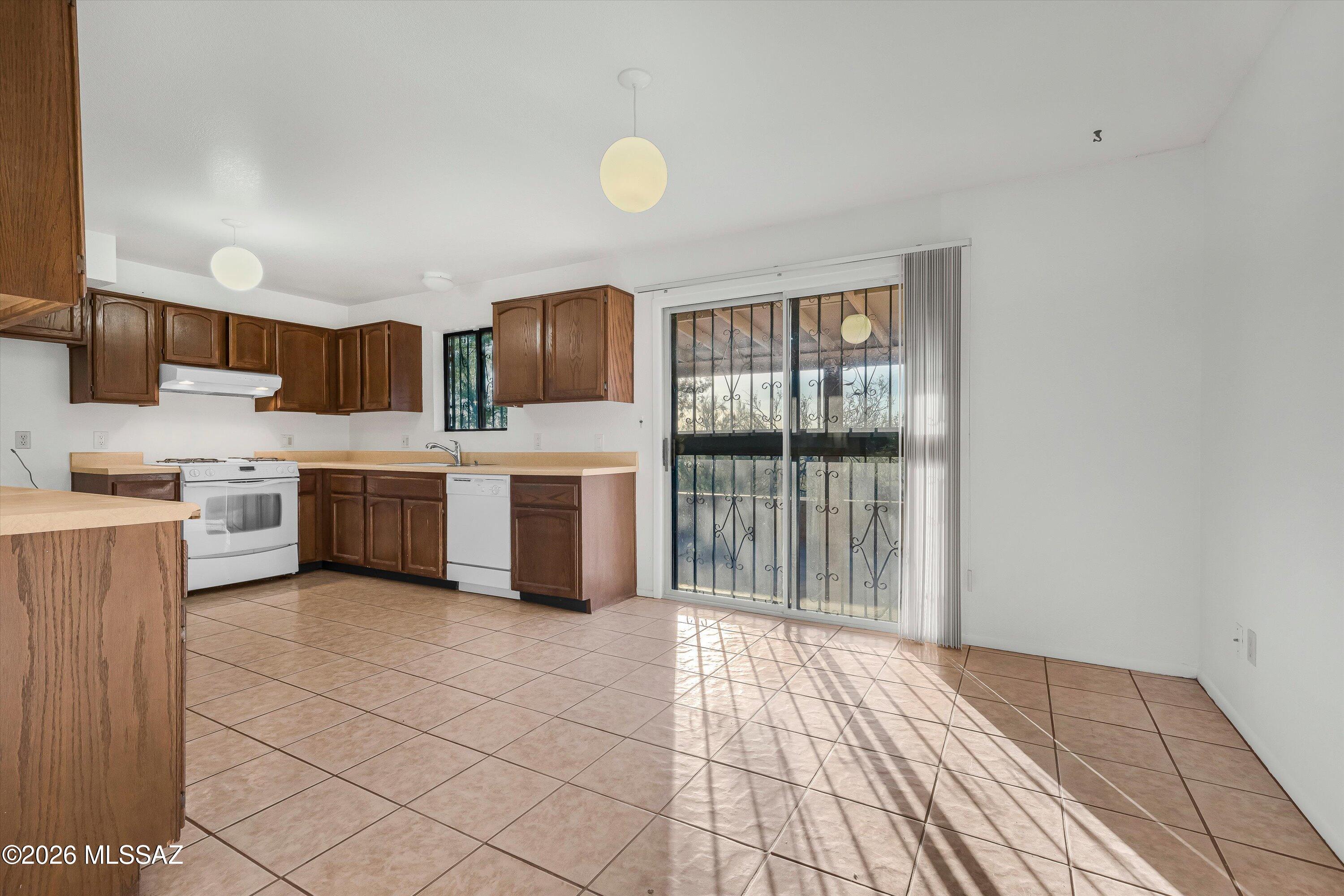 Rancho Feliz (442-647) - Residential