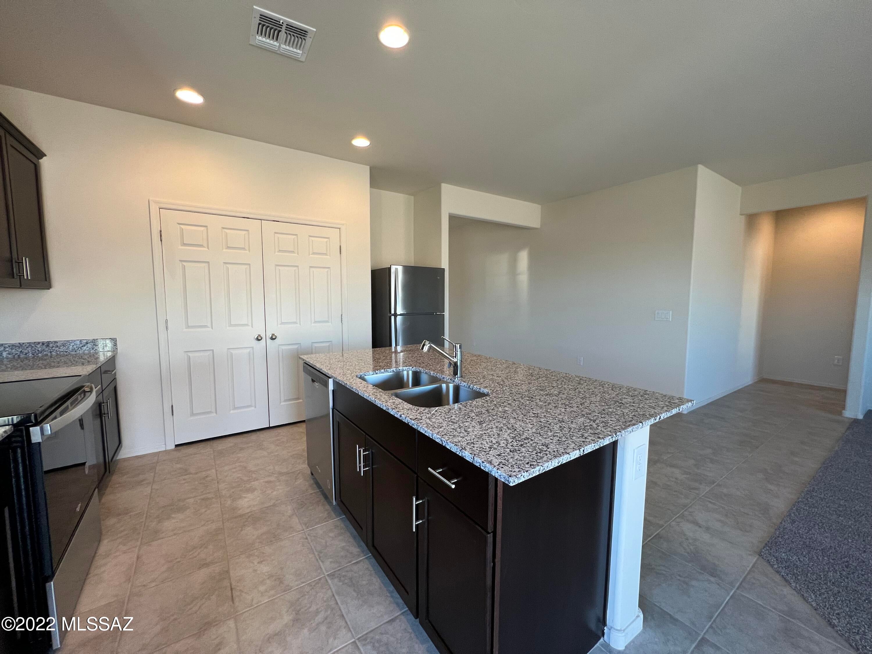 Gladden Farms BLK 26 - Residential Lease