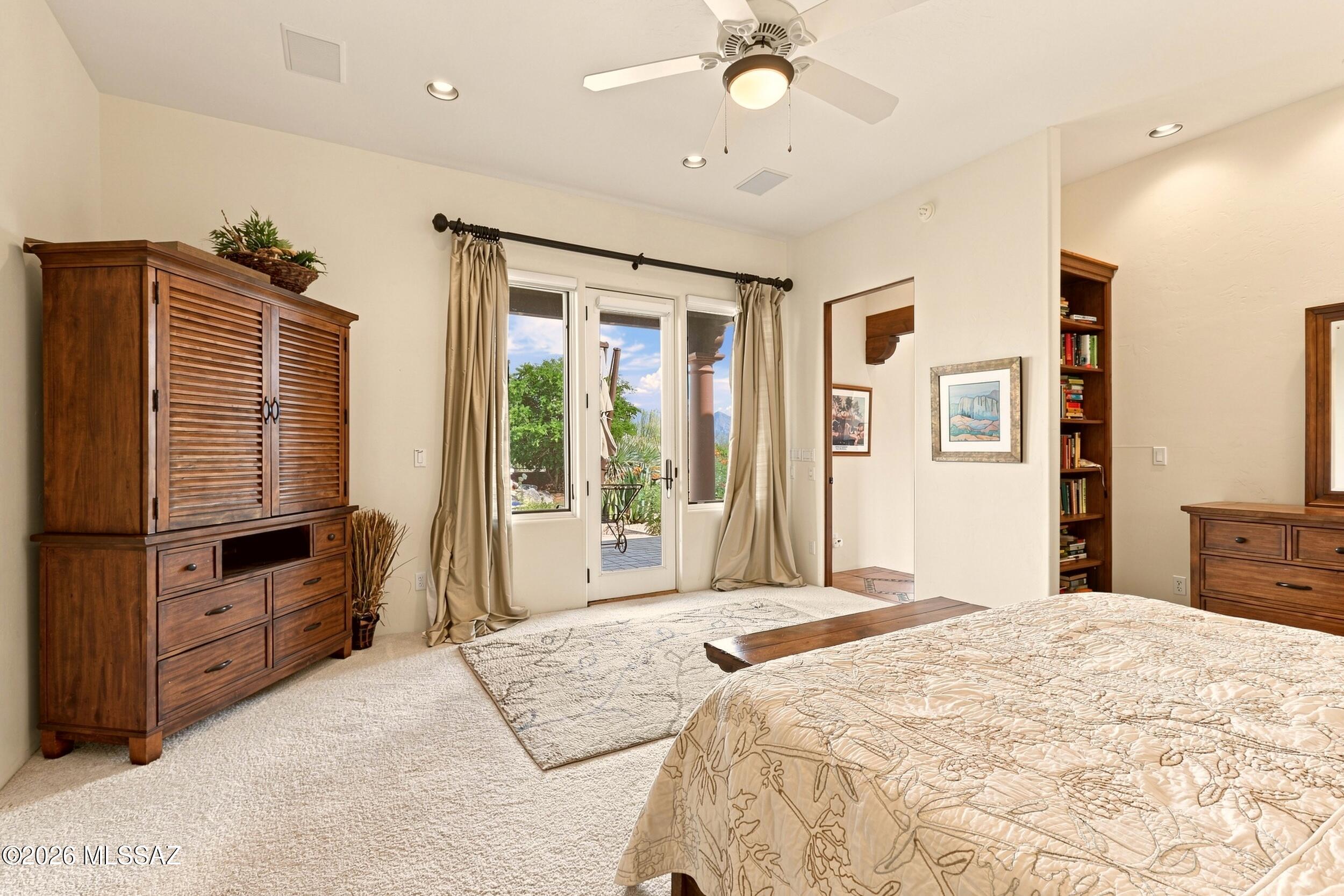 Honey Bee Ridge(The Estates At) - Residential