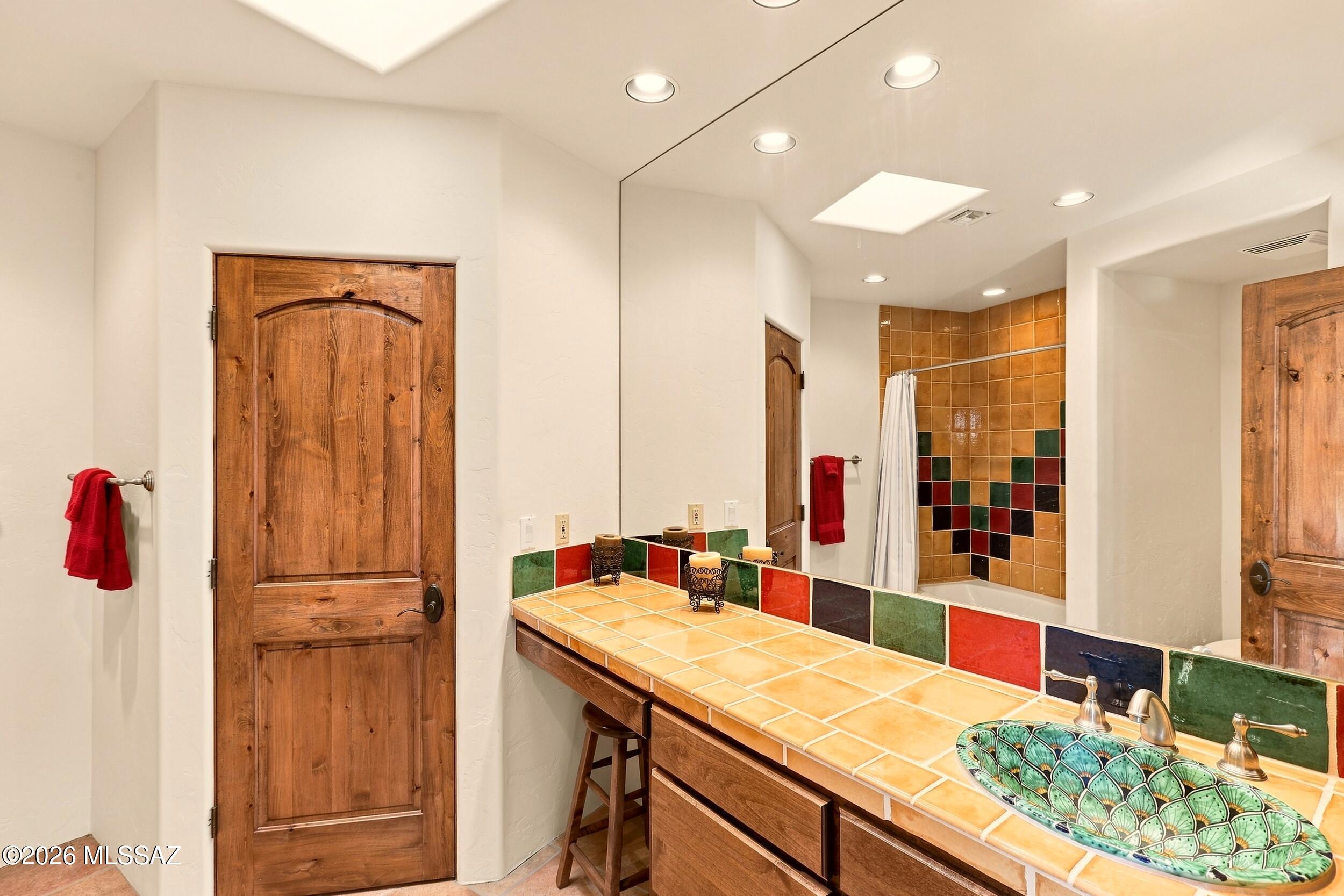 Honey Bee Ridge(The Estates At) - Residential