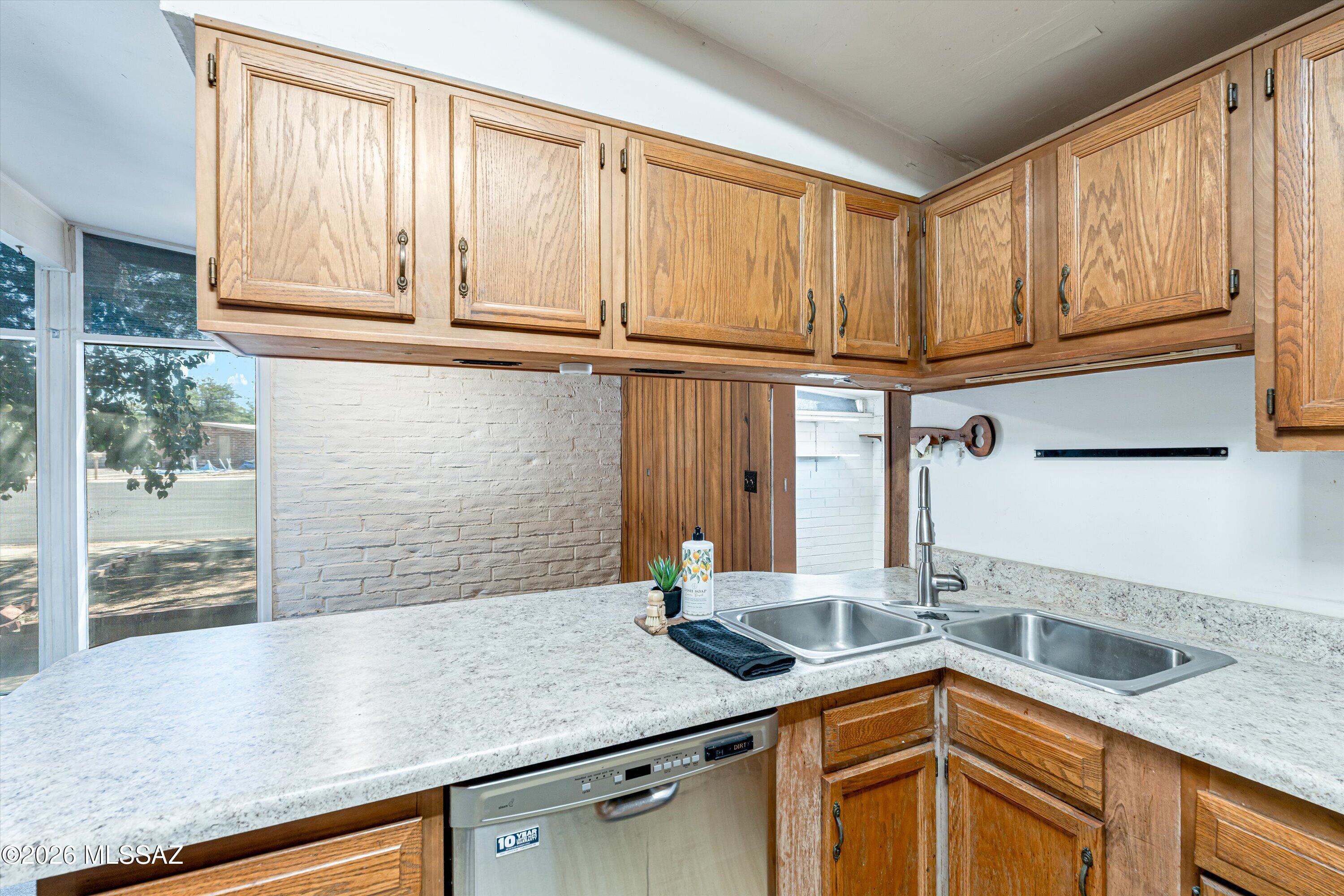 Kingston Knolls Terrace - Residential