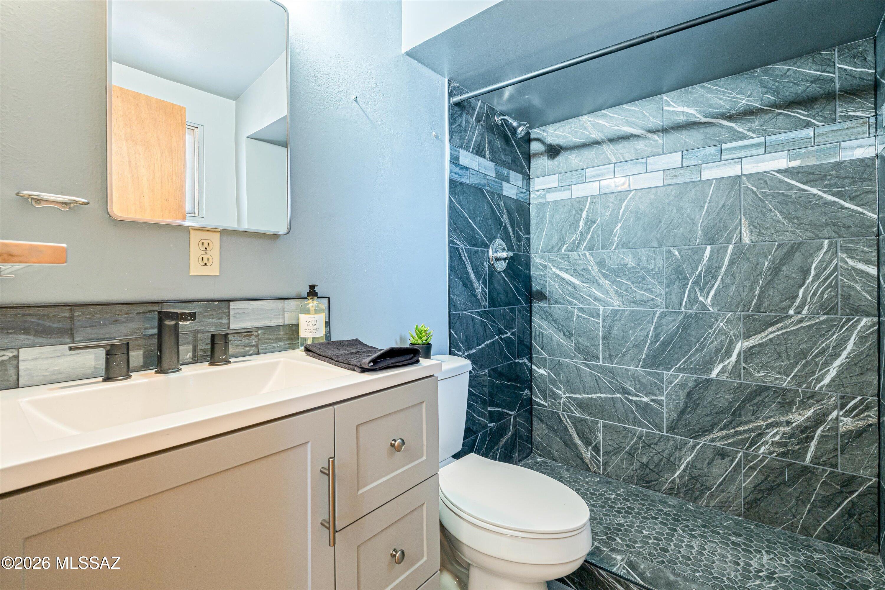 Kingston Knolls Terrace - Residential