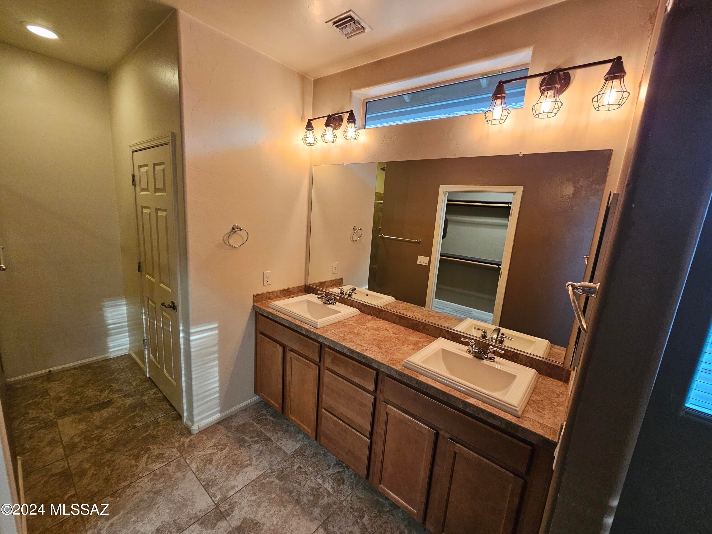 Star Valley Block 13 (1-302) - Residential Lease