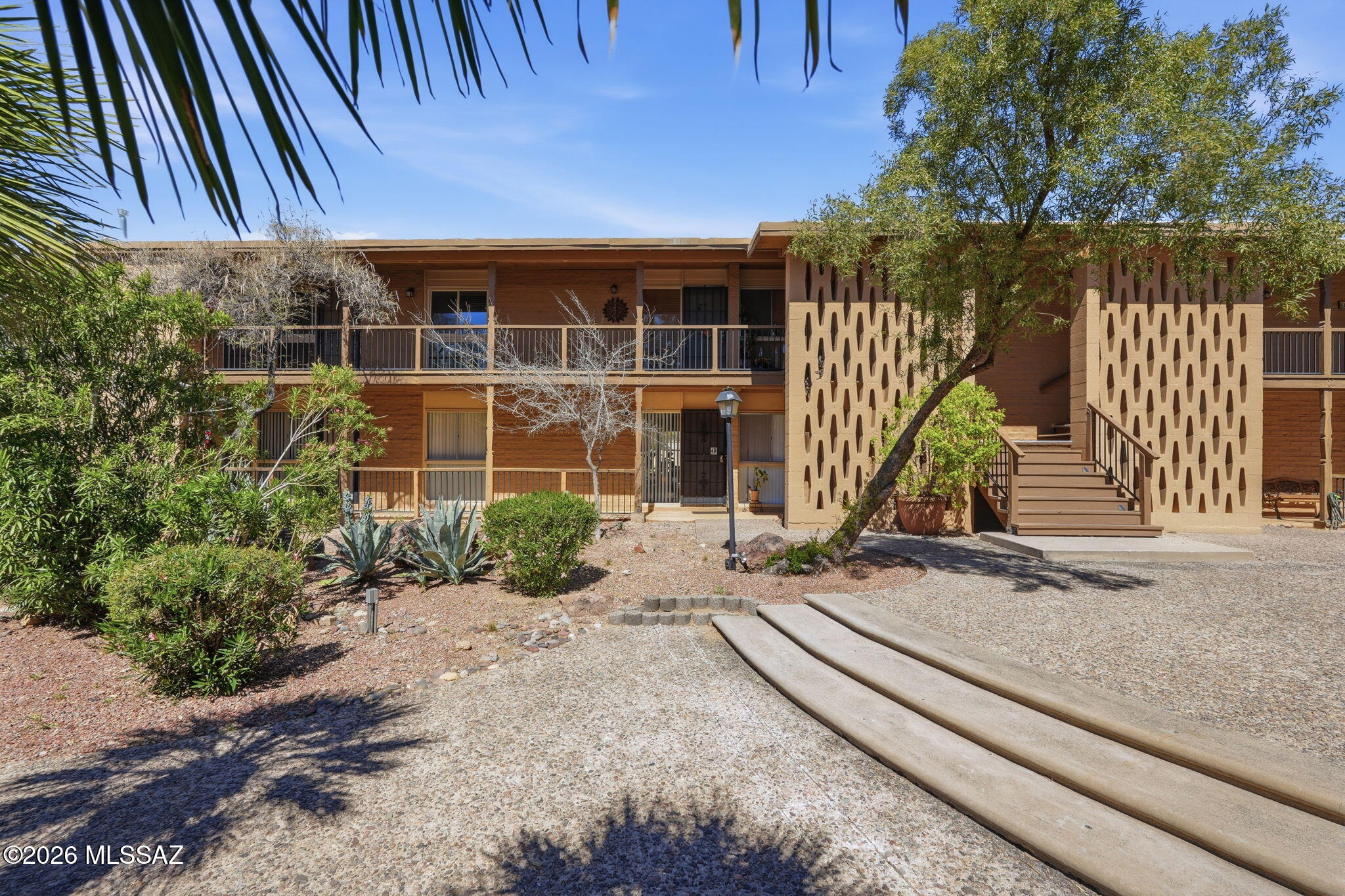 Cancha Del Golf - Residential