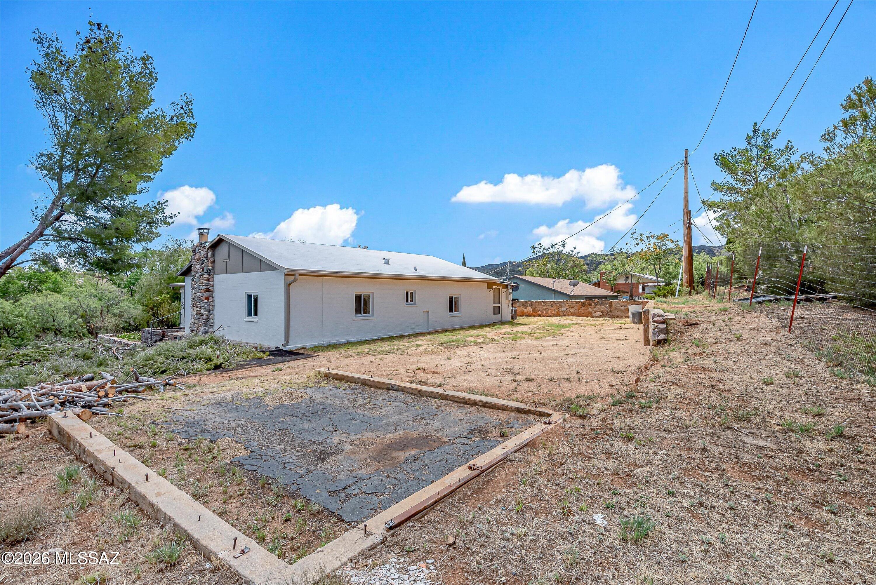Los Robles Estates - Residential Lease