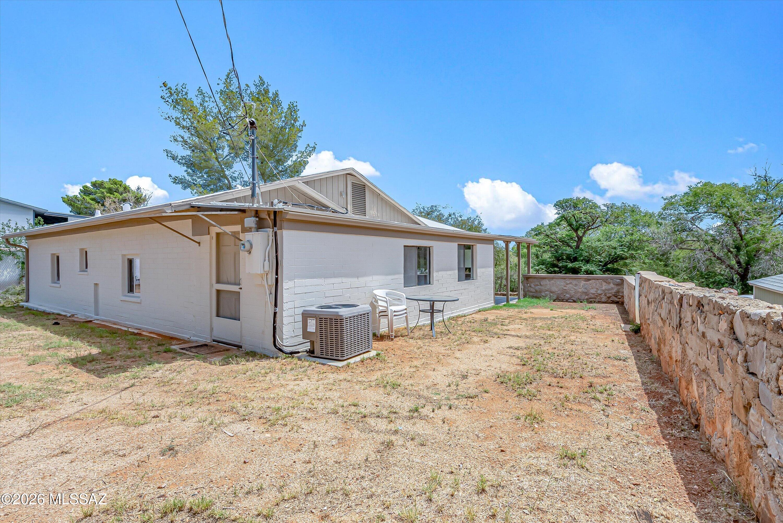 Los Robles Estates - Residential Lease