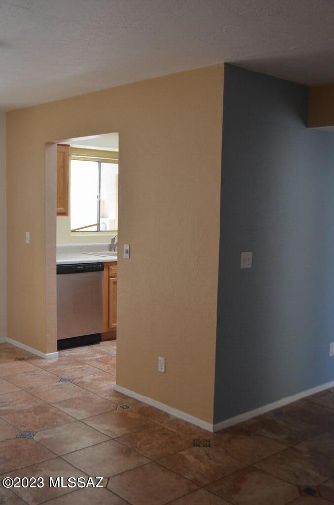 Las Solanas Blk 2 (1-49) - Residential Lease