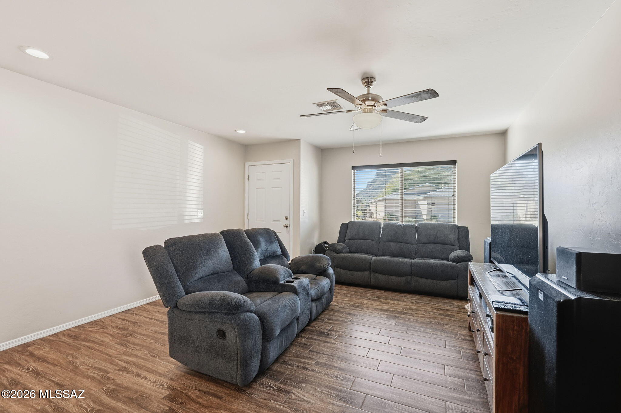 Mountain Manor View - Residential