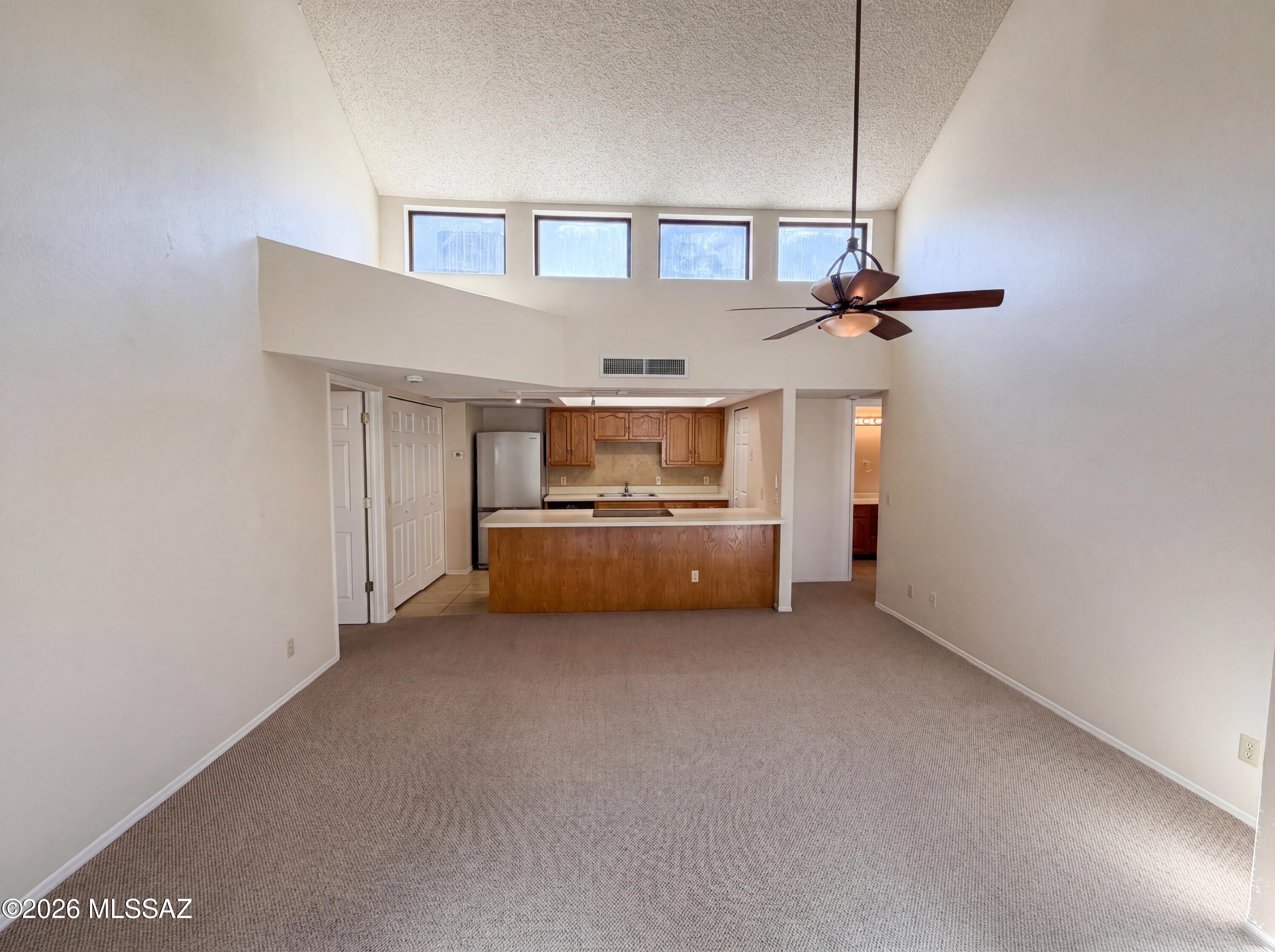 Twelve Hundred River Rd Condos - Residential